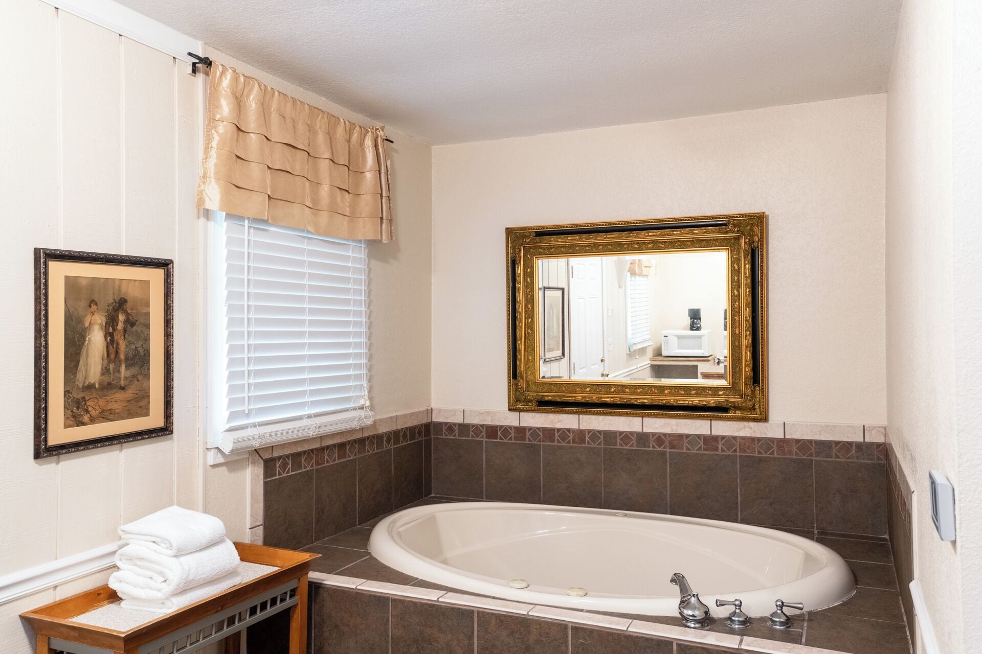 The 1927 Lake Lure Inn And Spa