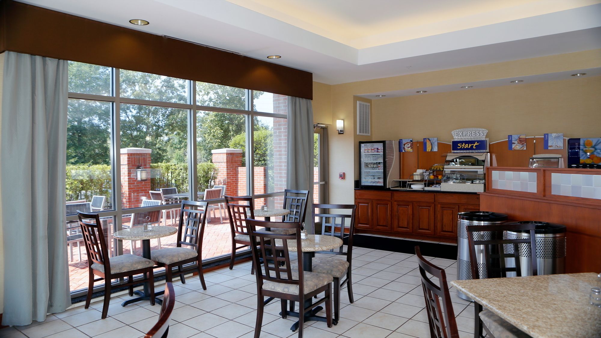 Holiday Inn Express Leland - Wilmington Area