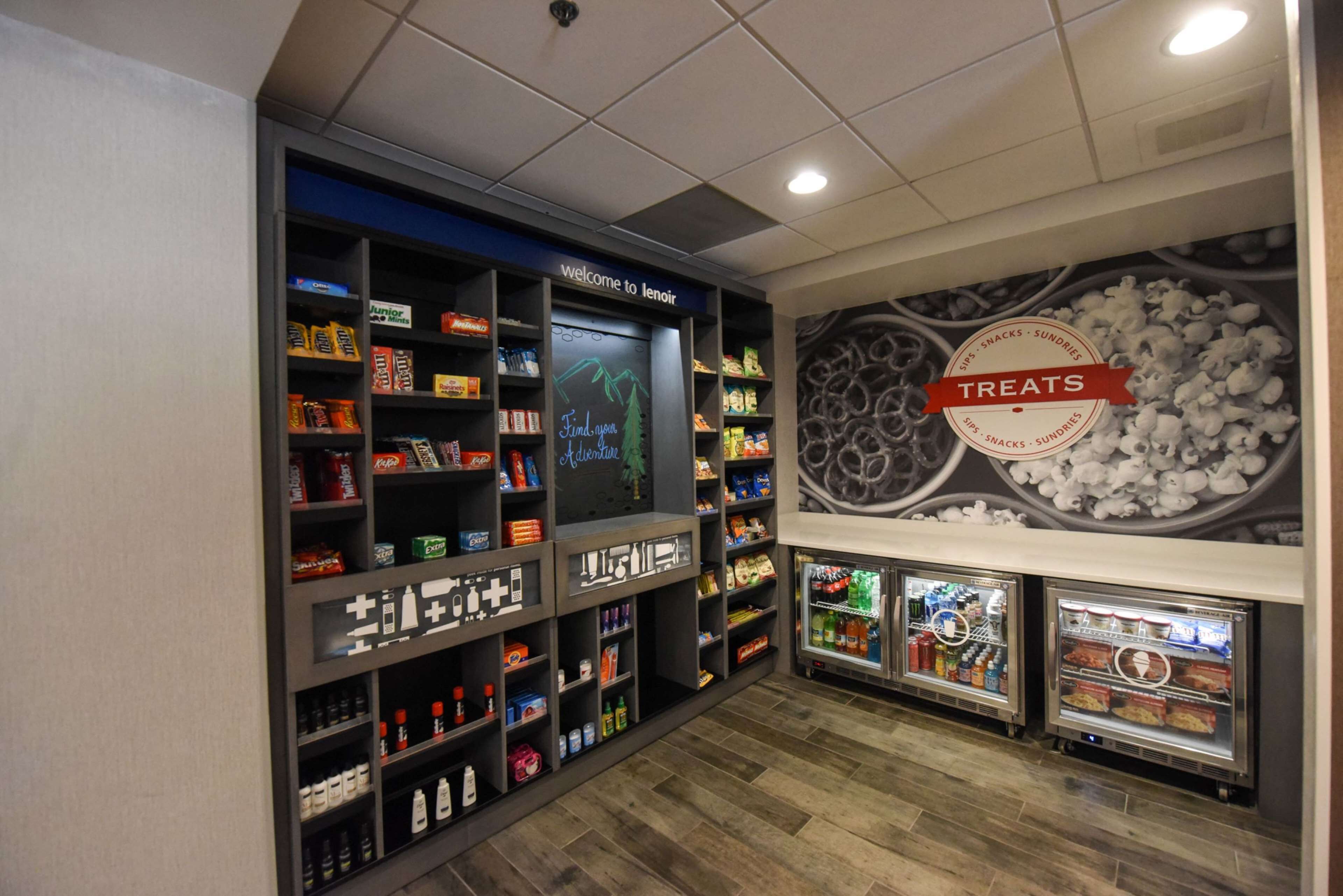 Hampton Inn & Suites Lenoir