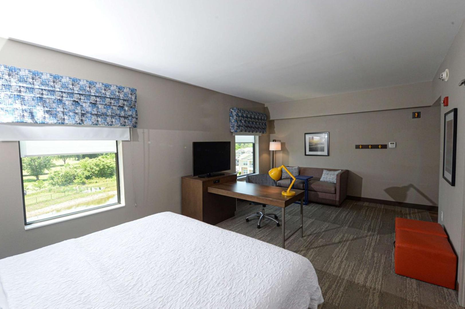 Hampton Inn & Suites Lenoir