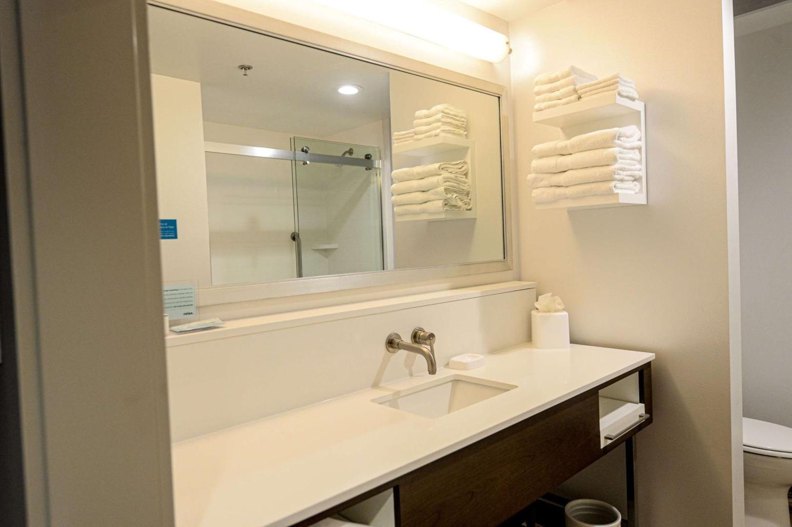 Hampton Inn & Suites Lenoir