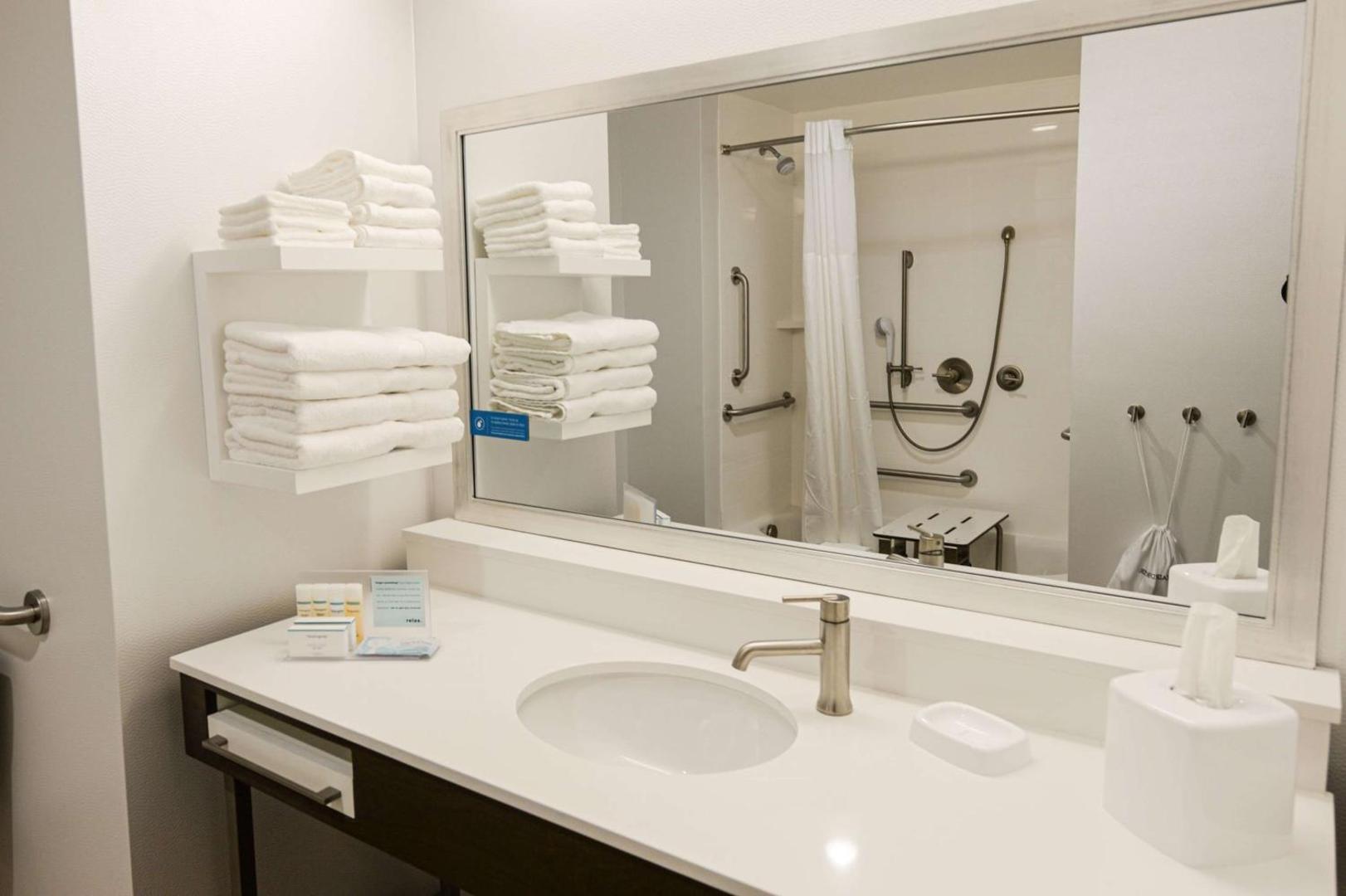 Hampton Inn & Suites Lenoir