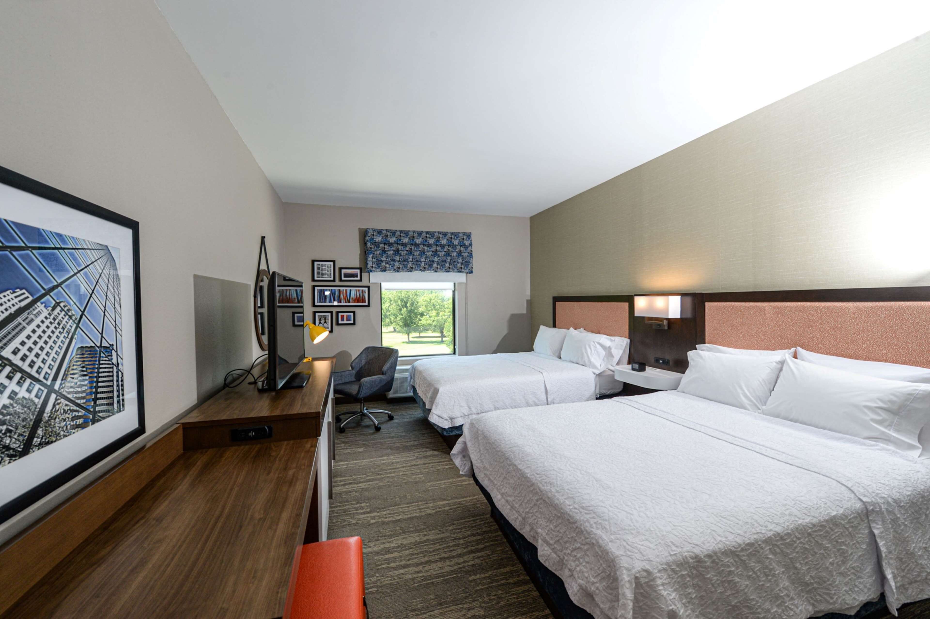 Hampton Inn & Suites Lenoir