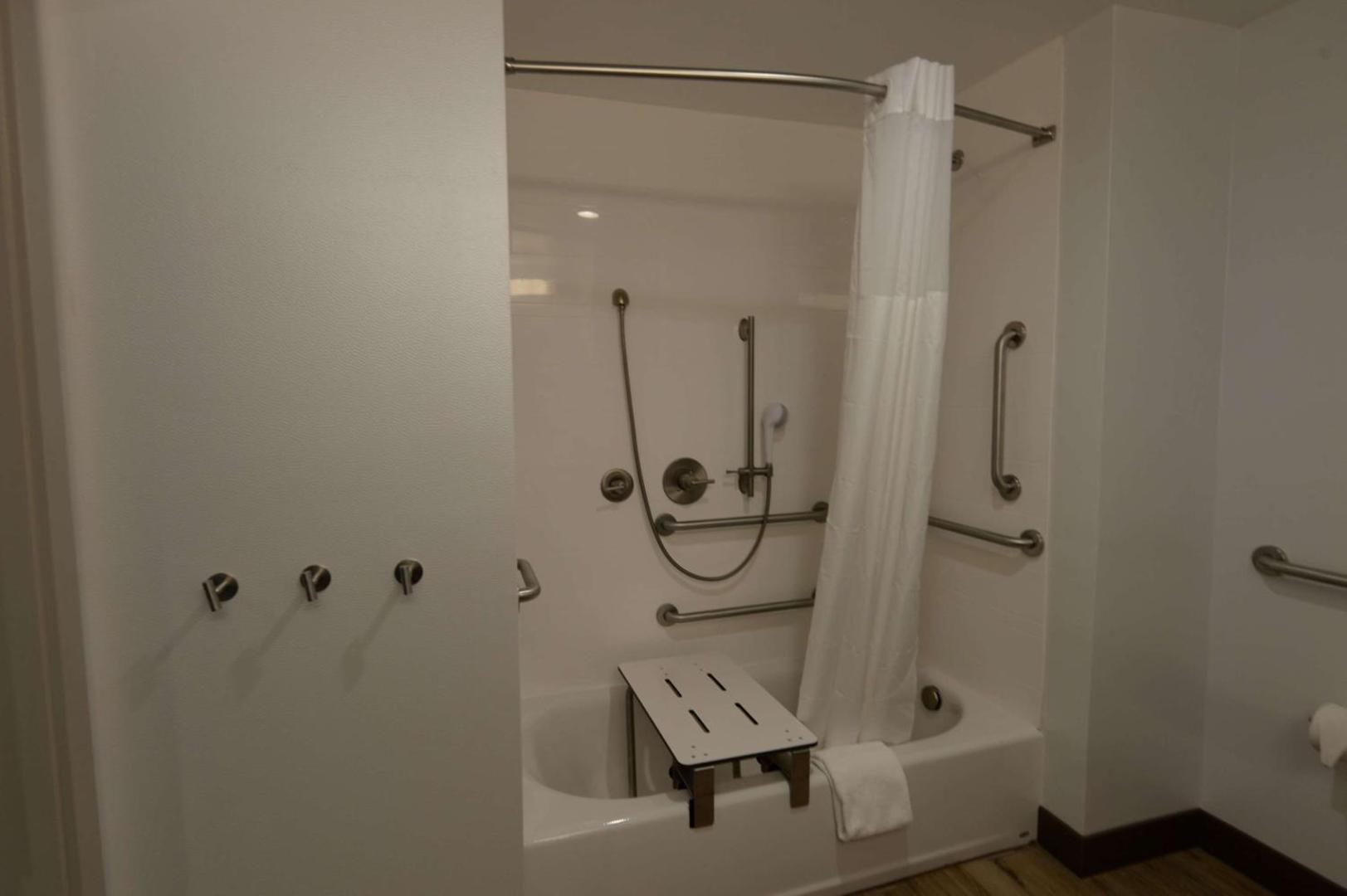 Hampton Inn & Suites Lenoir