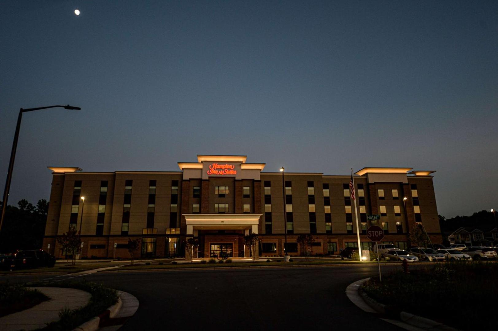 Hampton Inn & Suites Lenoir
