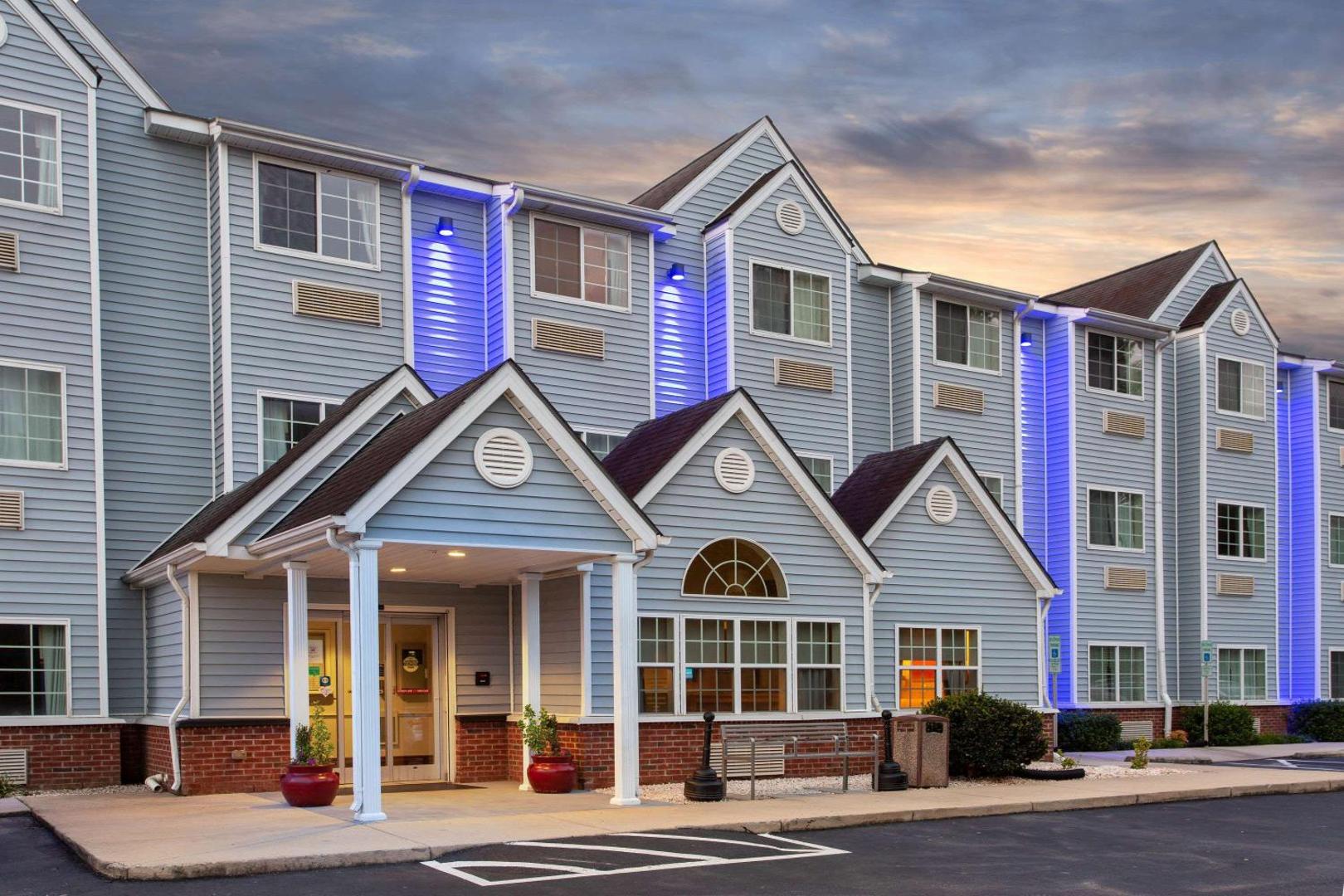 Microtel Inn & Suites by Wyndham Lillington / Campbell Univ