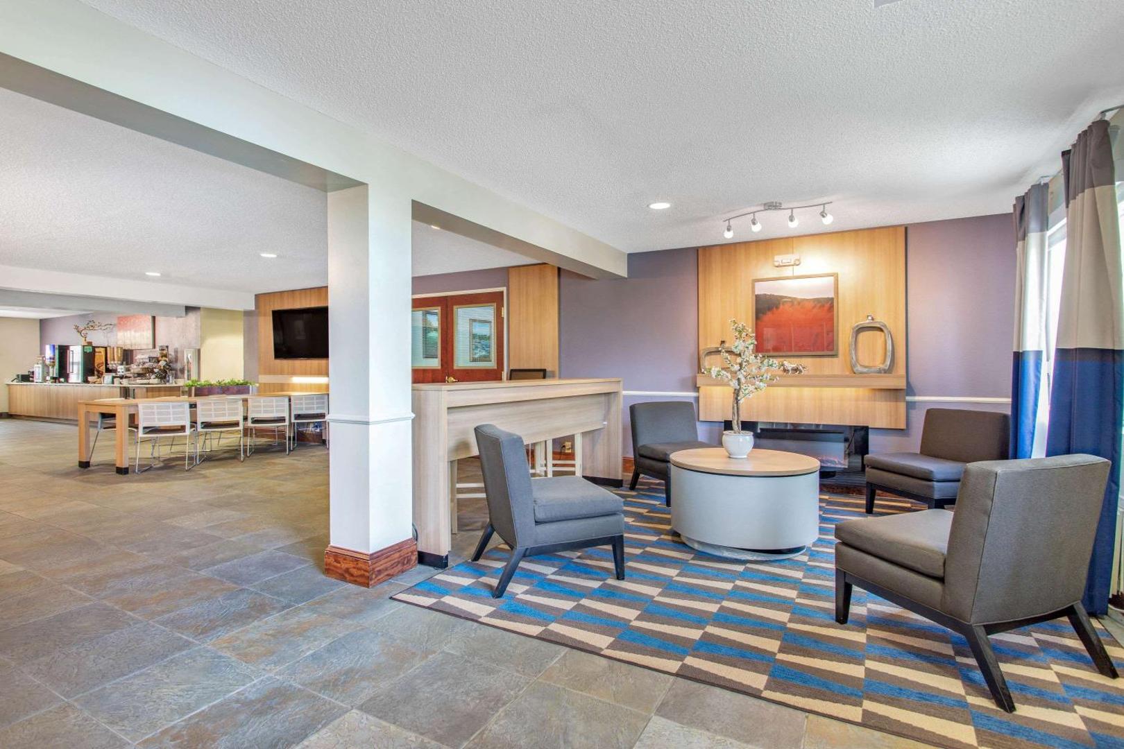Microtel Inn & Suites by Wyndham Lillington / Campbell Univ