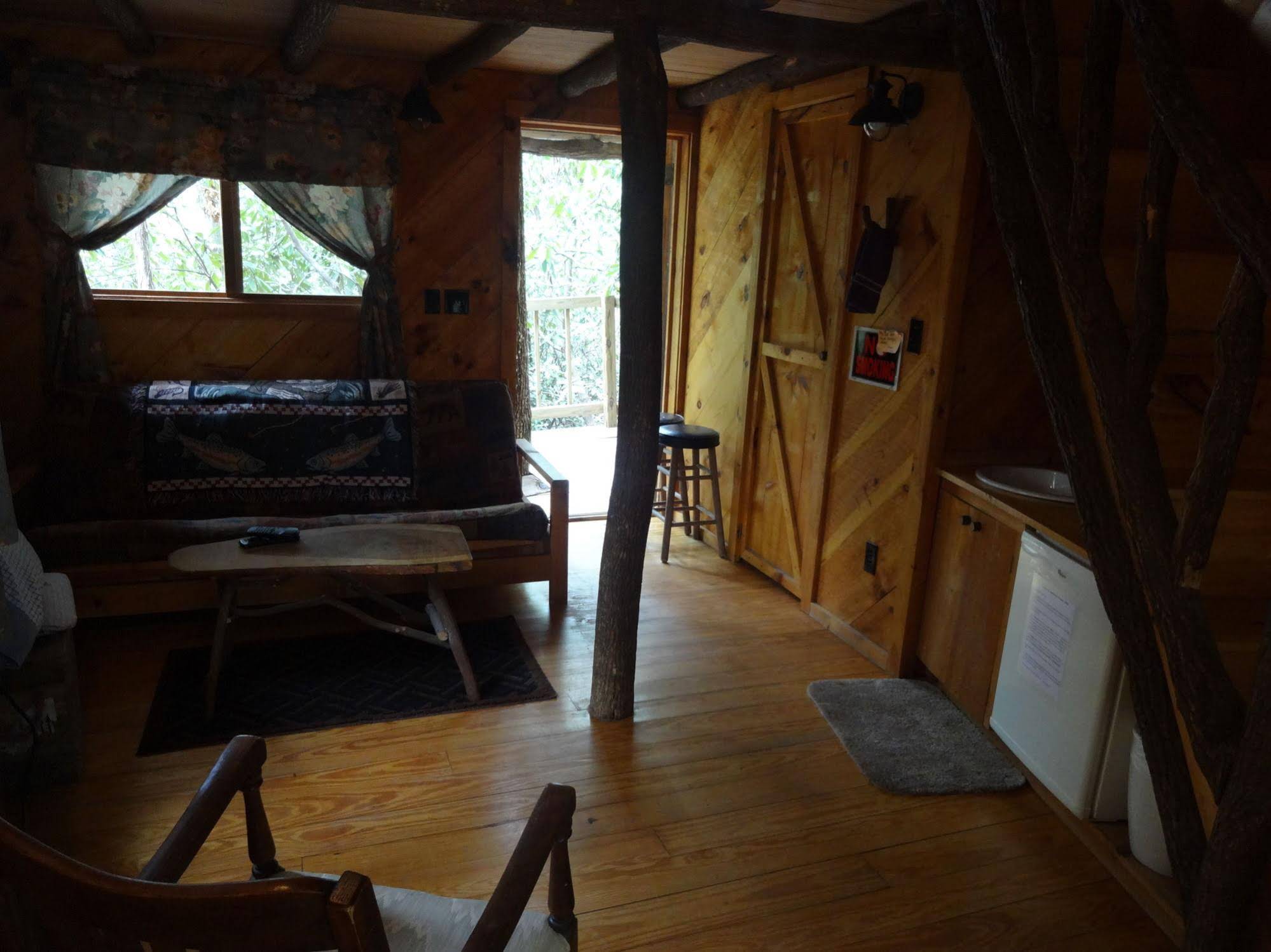 Linville Falls Campground & Cabins - A Cruise Inn Park
