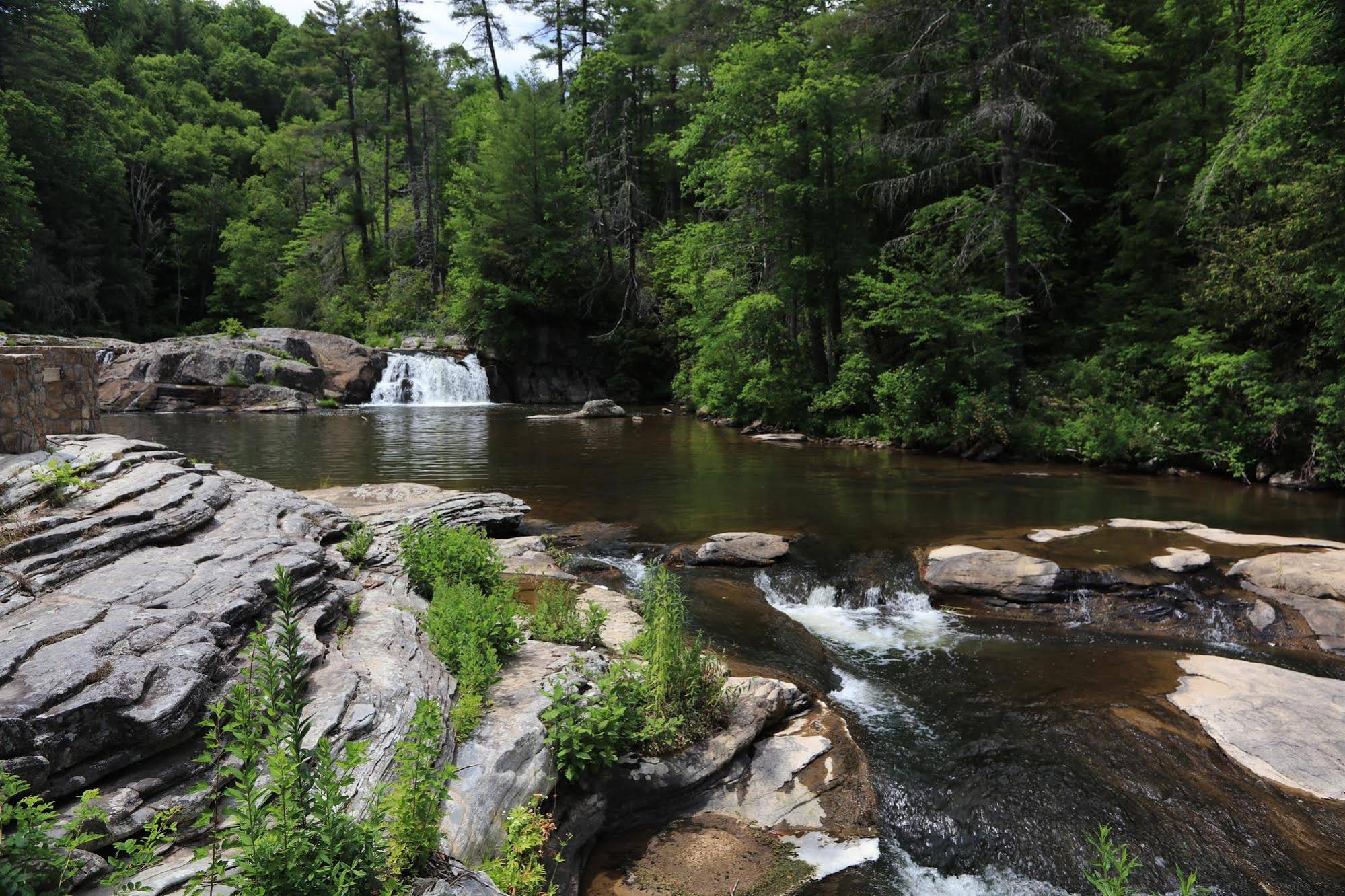 Linville Falls Campground & Cabins - A Cruise Inn Park