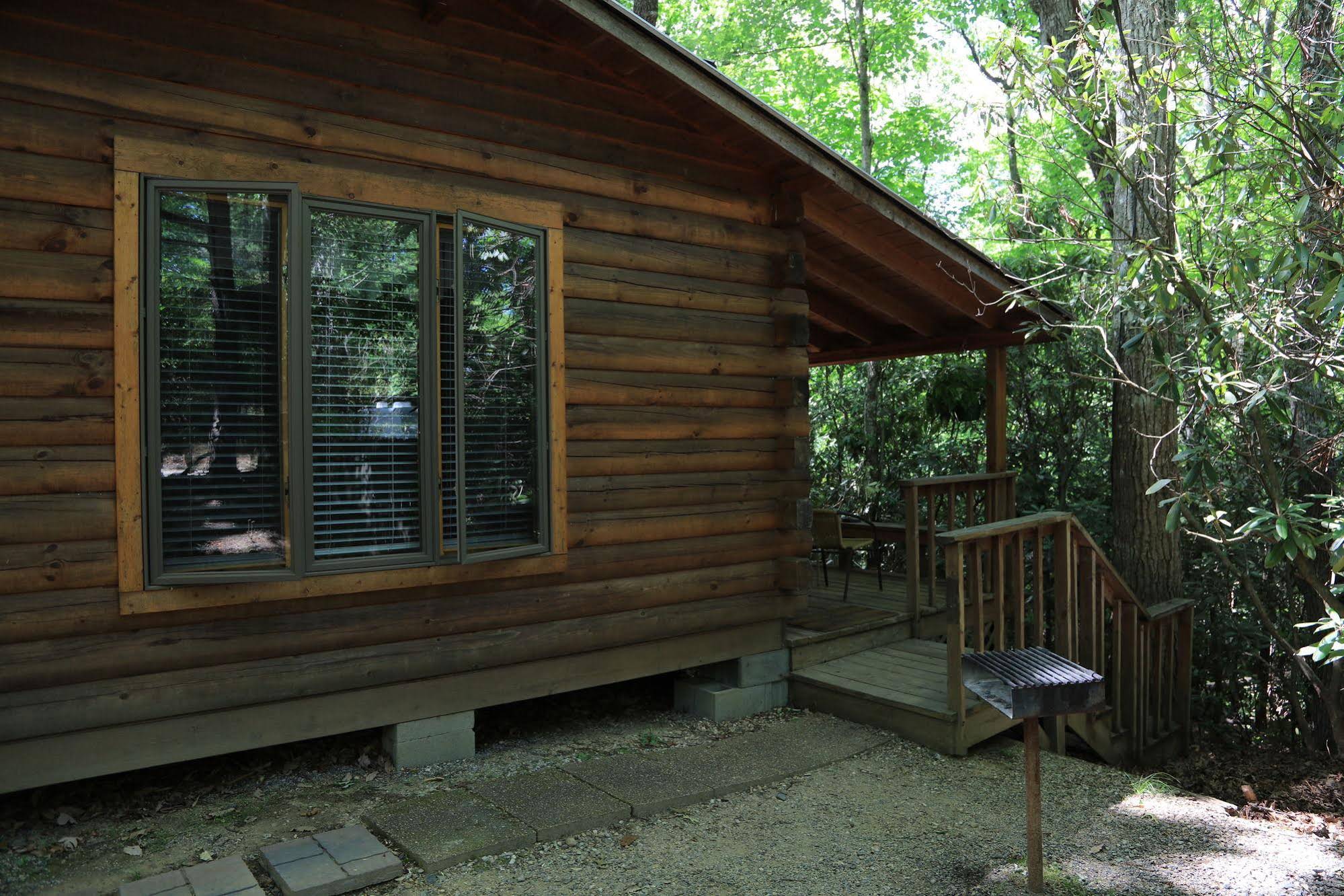 Linville Falls Campground & Cabins - A Cruise Inn Park