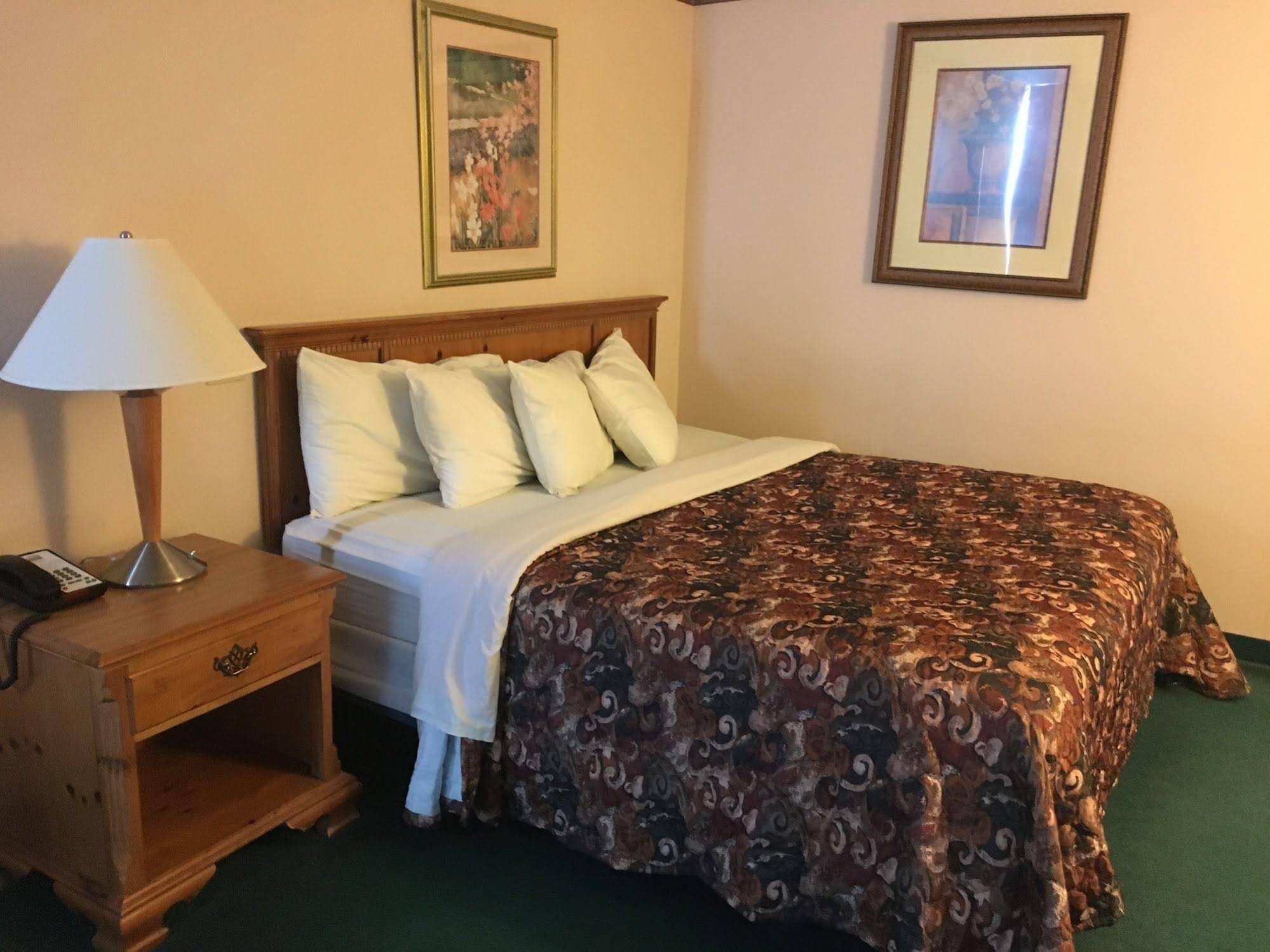 Clarion Hotel Conference Center