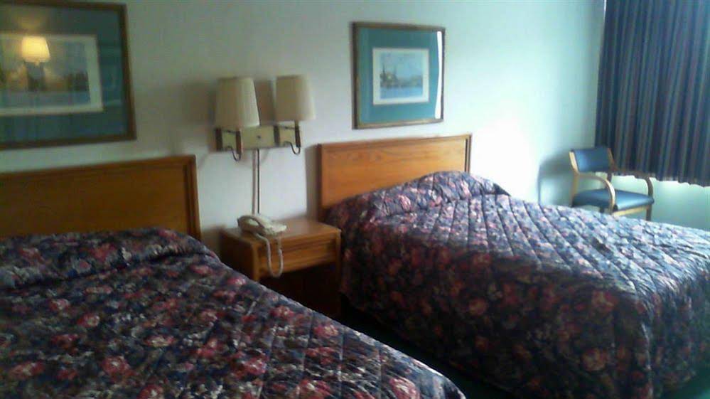 Clarion Hotel Conference Center