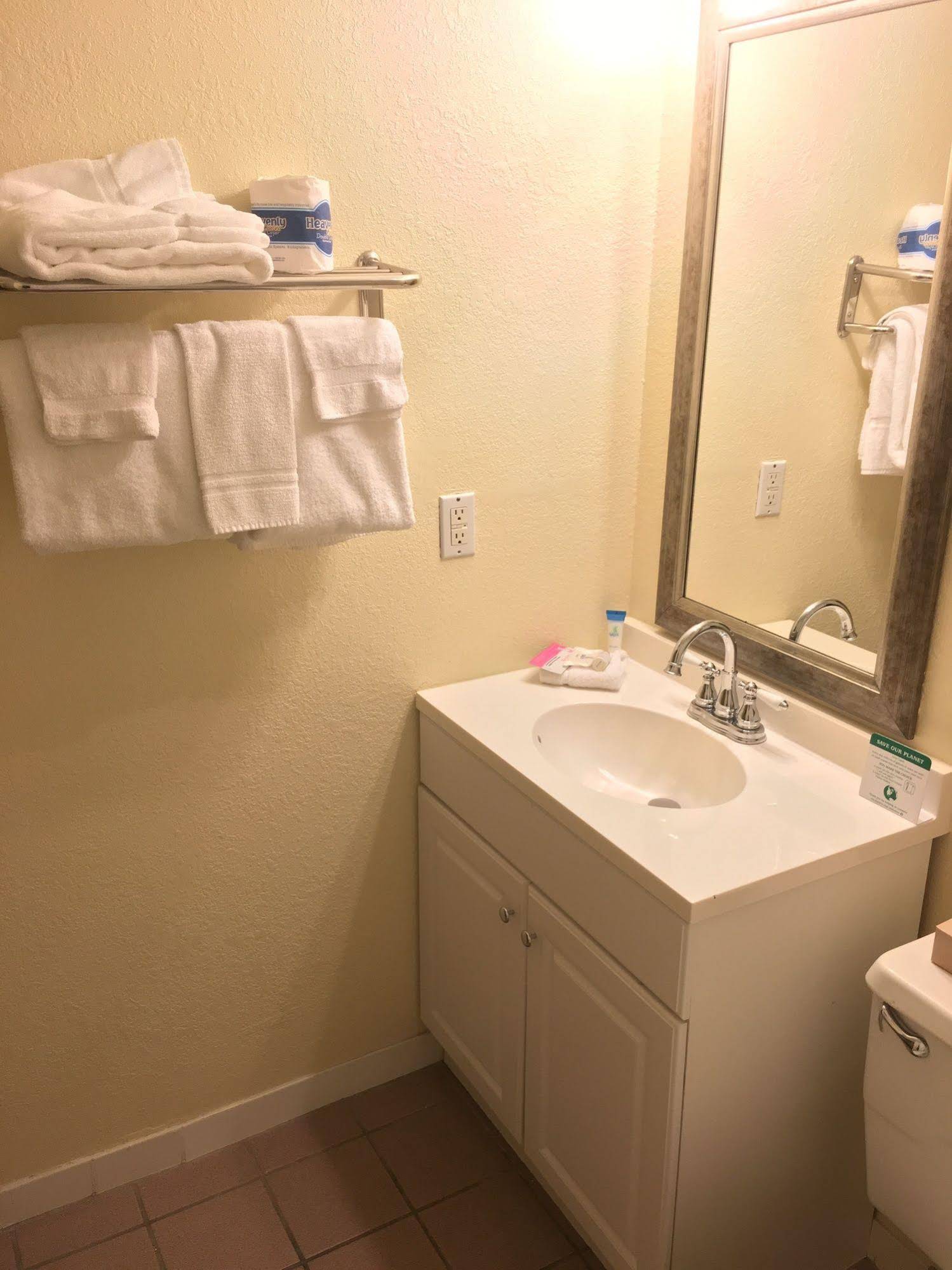 Clarion Hotel Conference Center