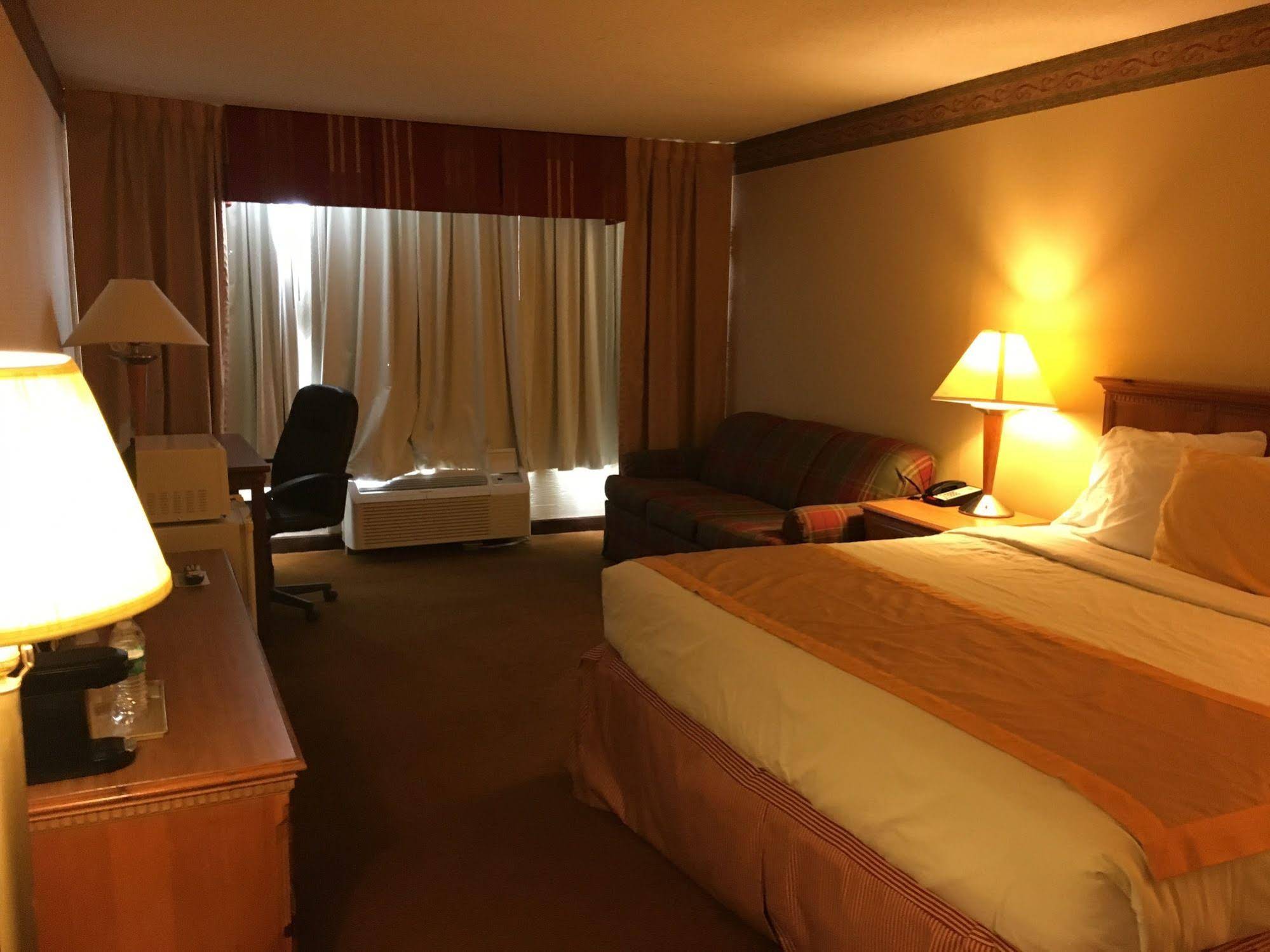 Clarion Hotel Conference Center