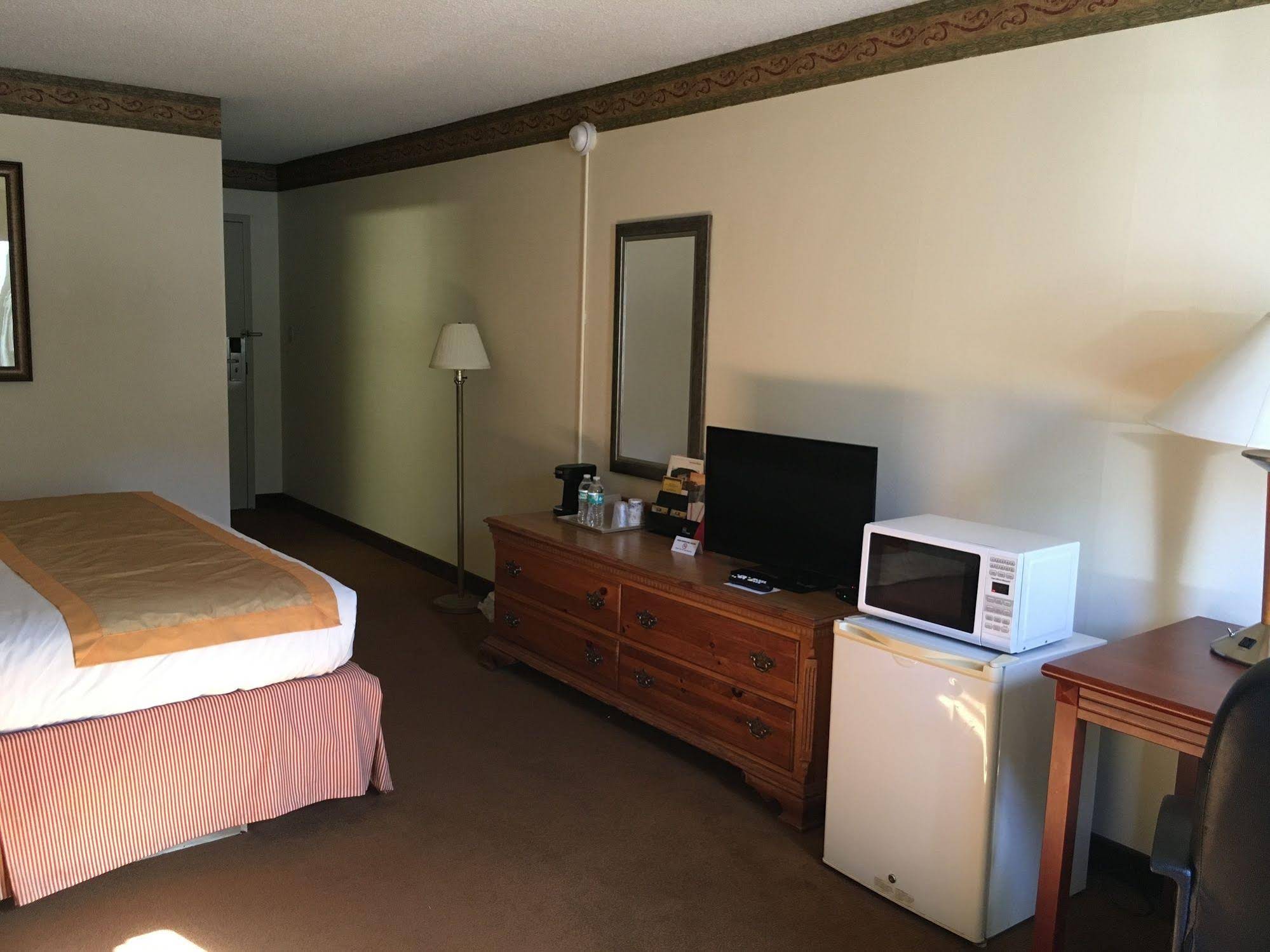 Clarion Hotel Conference Center