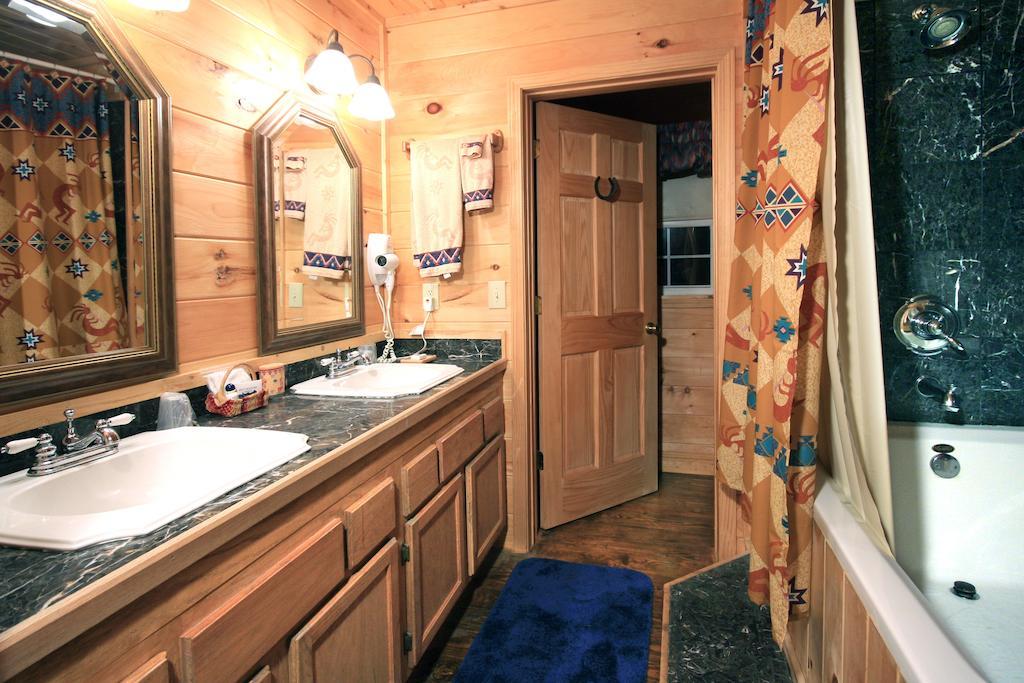 Misty Mountain Ranch B&B & Cabins