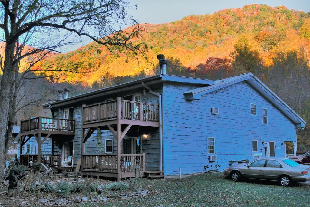 Misty Mountain Ranch B&B & Cabins