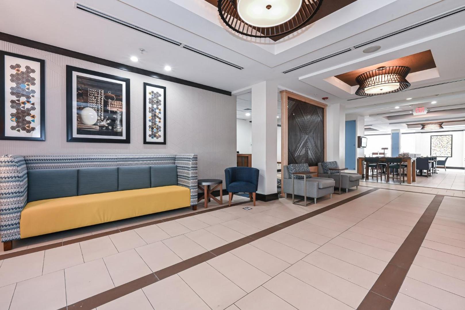 Holiday Inn Express Hotel & Suites Charlotte Southeast - Matthew