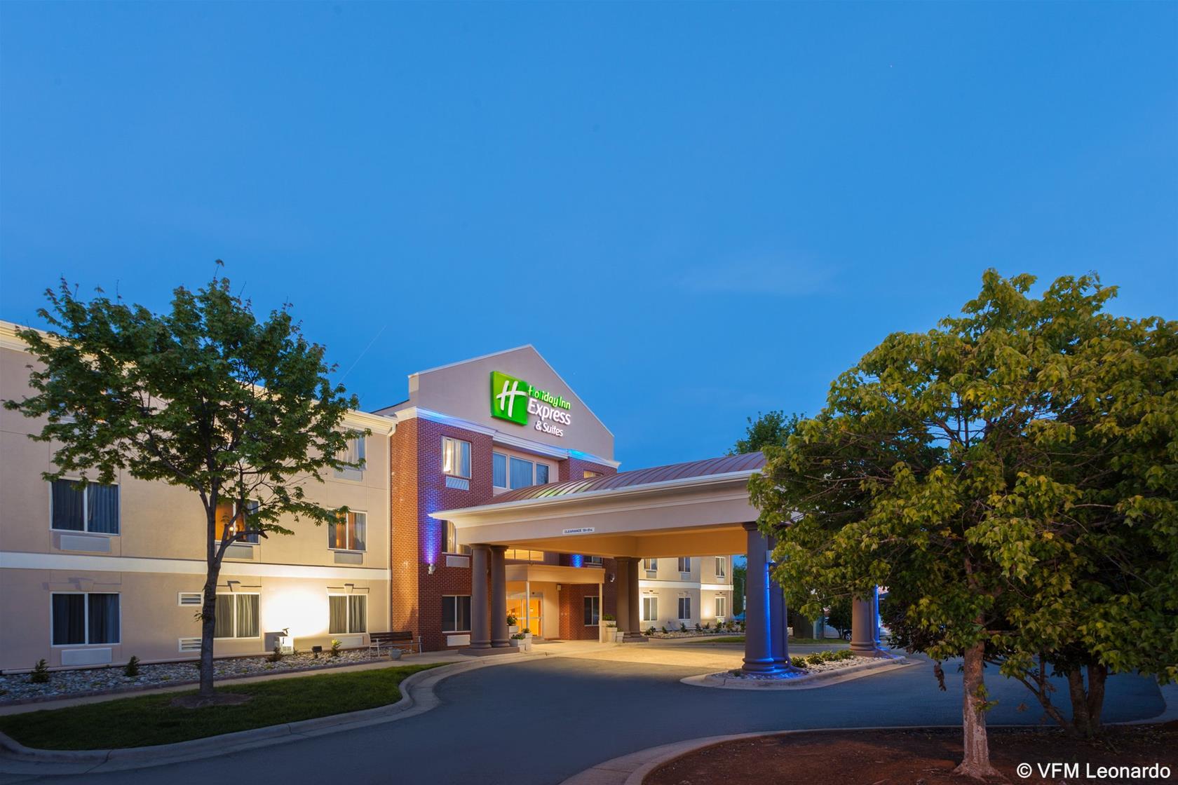 Holiday Inn Express & Suites Mebane
