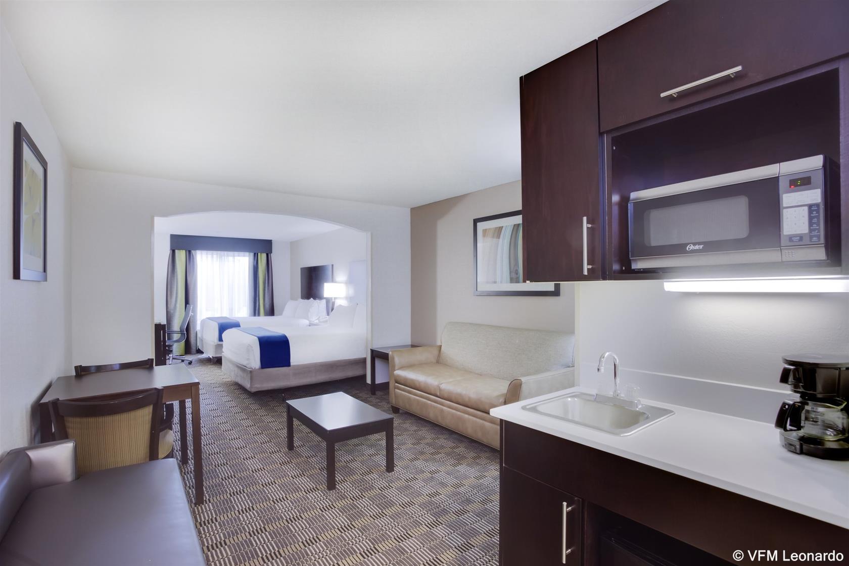 Holiday Inn Express & Suites Mebane