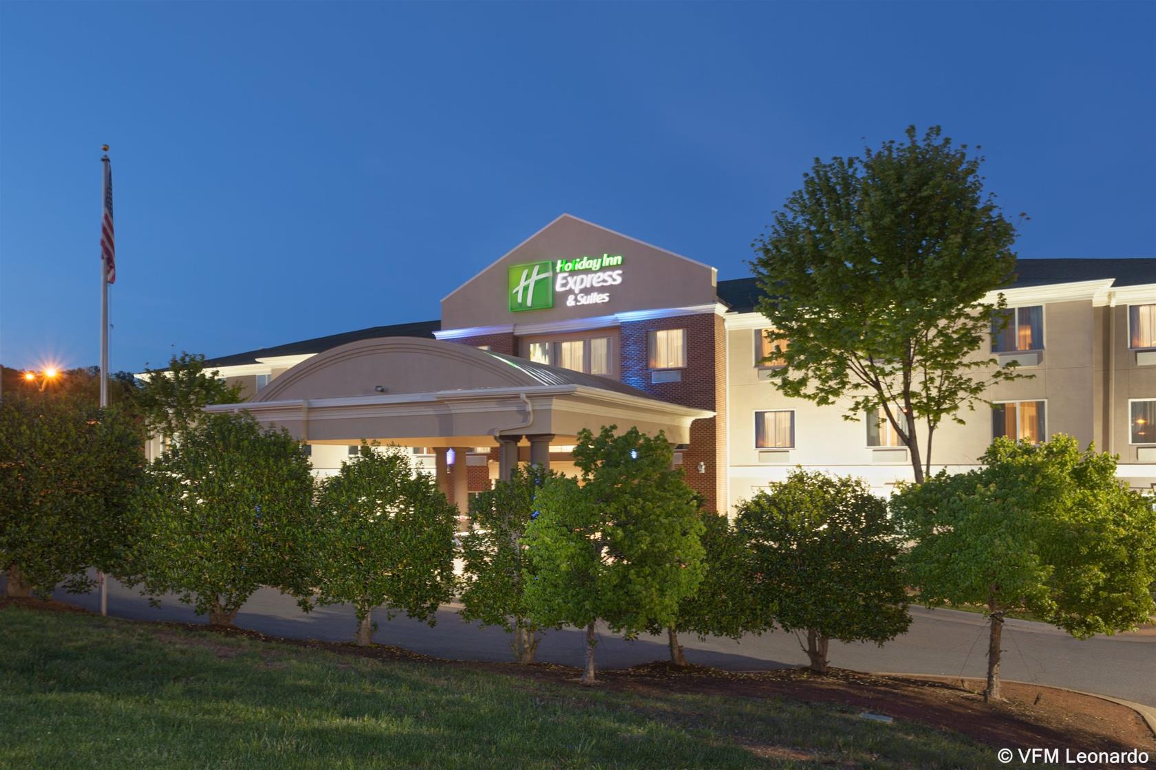Holiday Inn Express & Suites Mebane