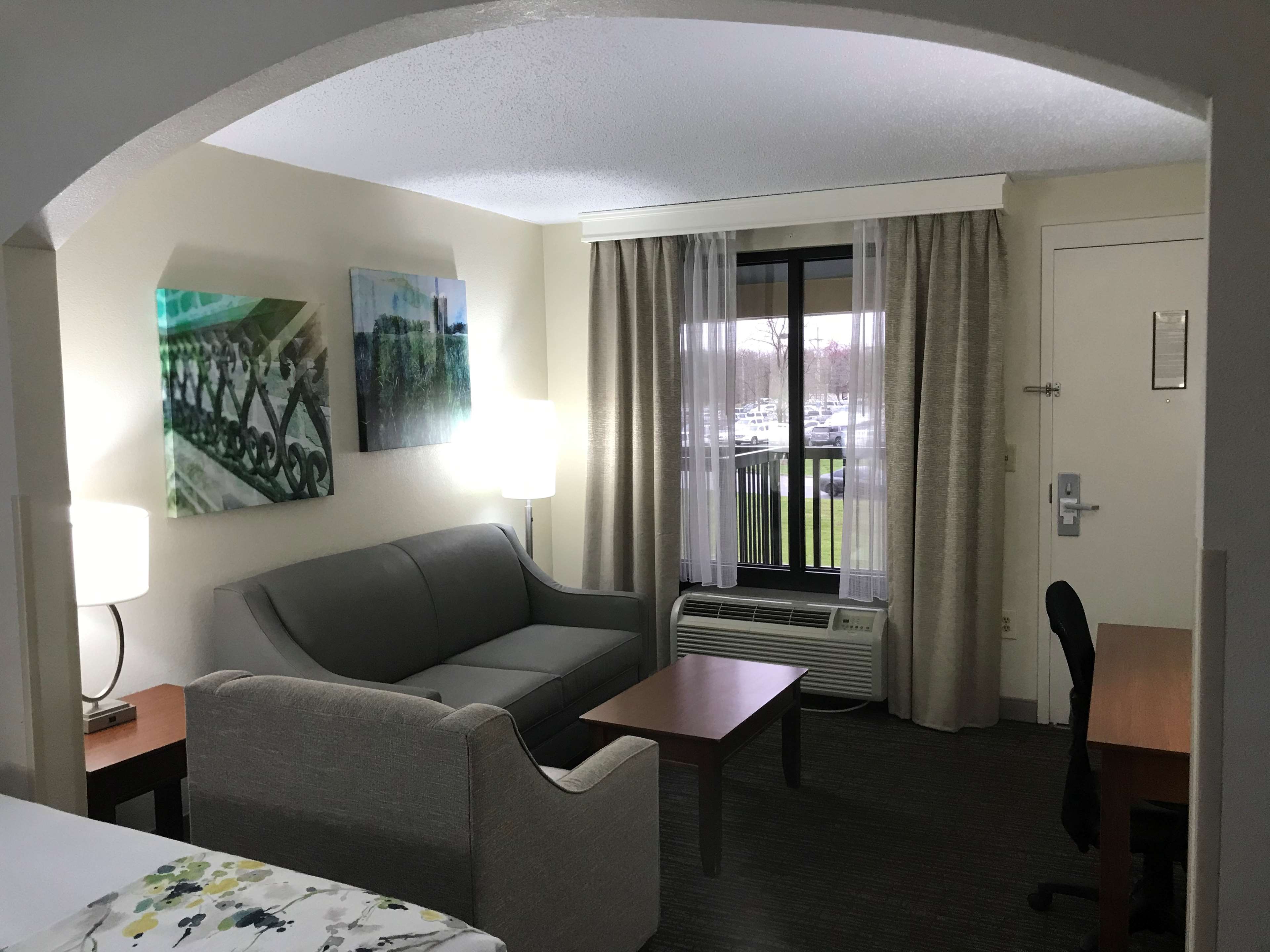 Best Western Inn & Suites - Monroe