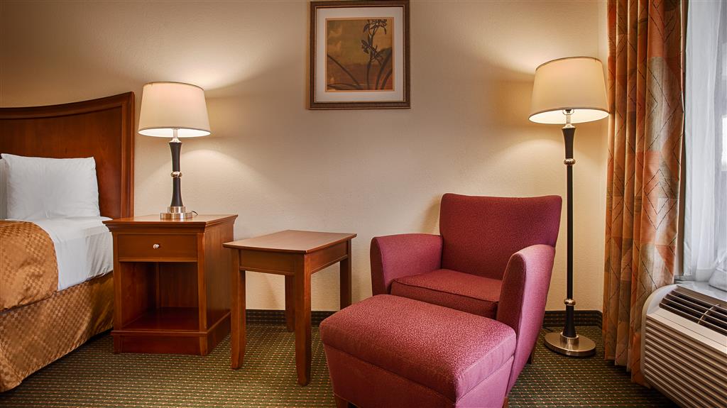 Best Western Inn & Suites - Monroe