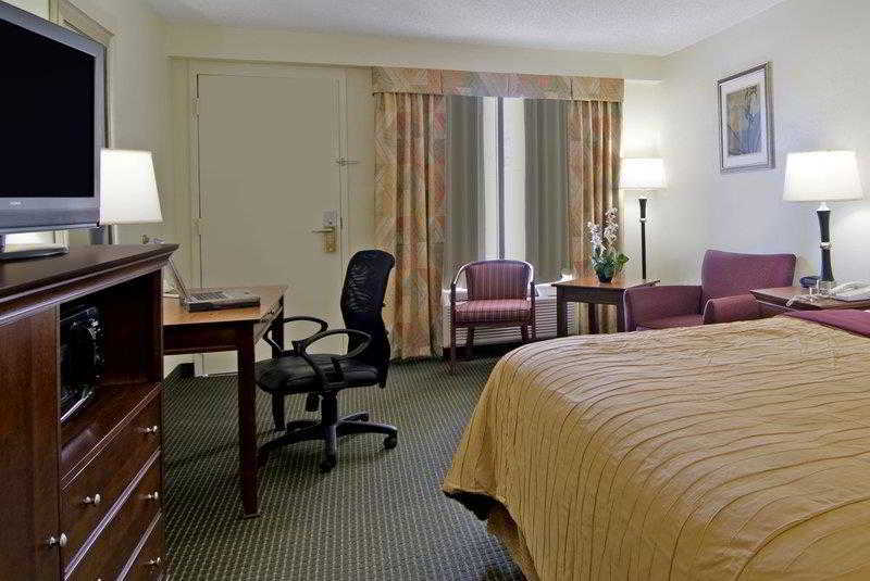 Best Western Inn & Suites - Monroe