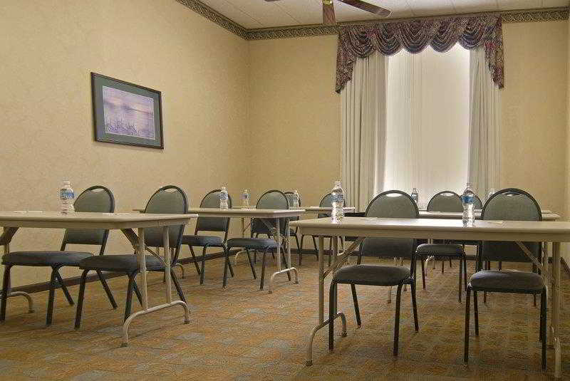 Best Western Inn & Suites - Monroe