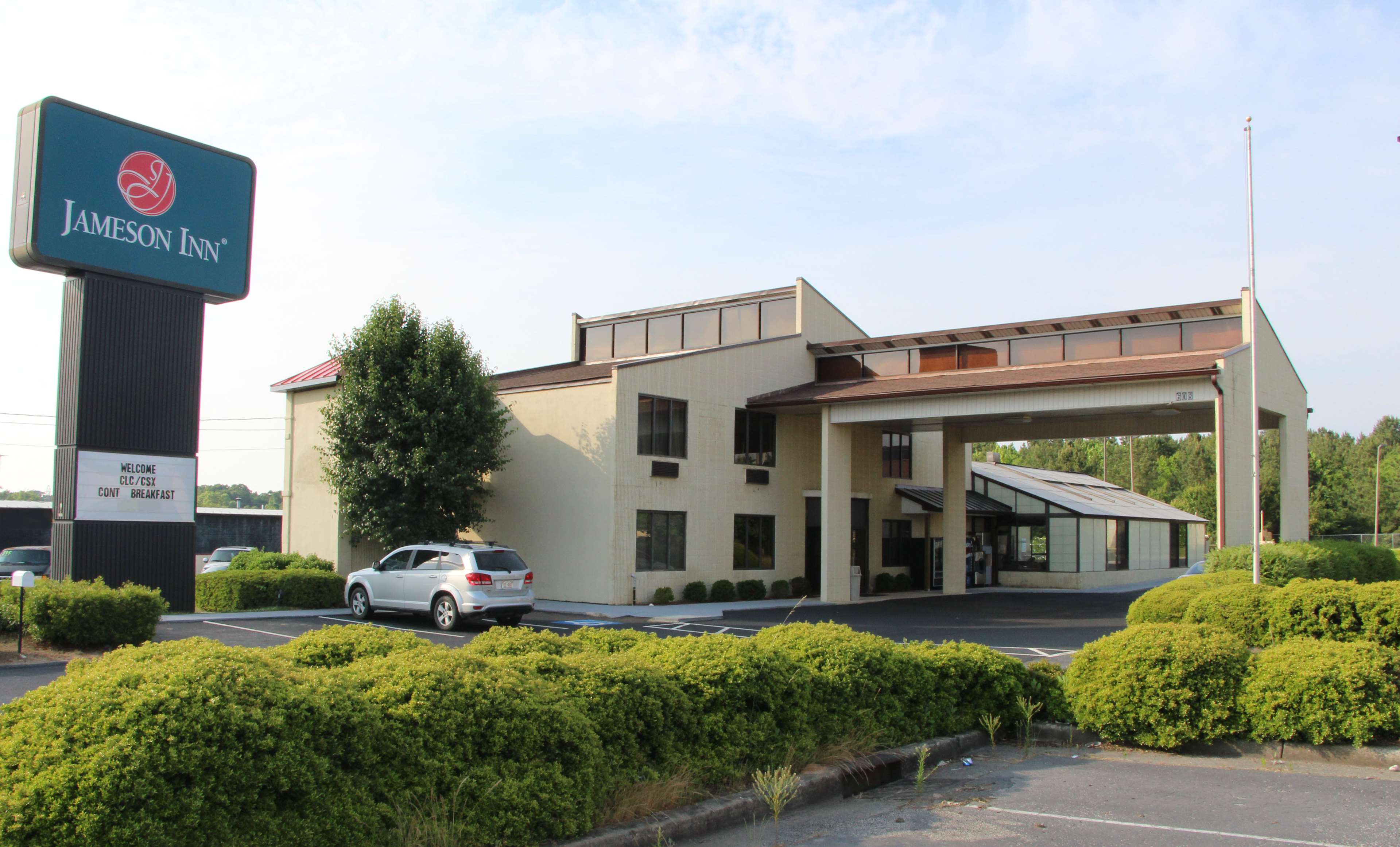 Red Roof Inn & Suites Monroe, NC