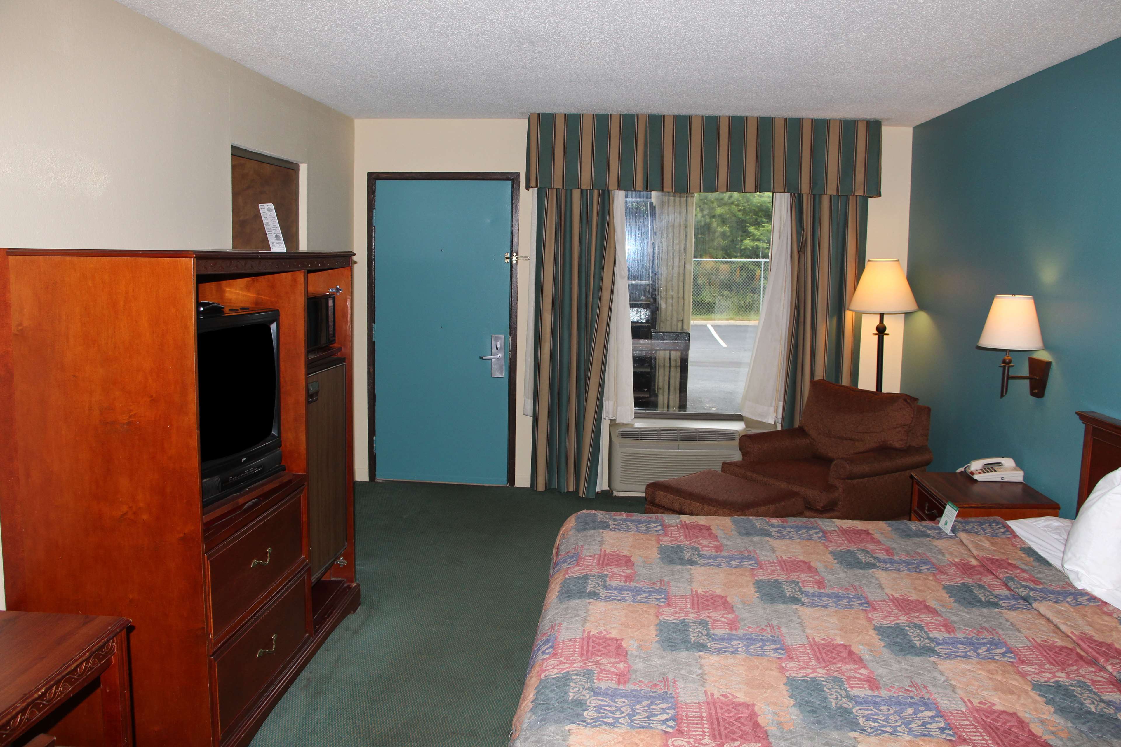 Red Roof Inn & Suites Monroe, NC