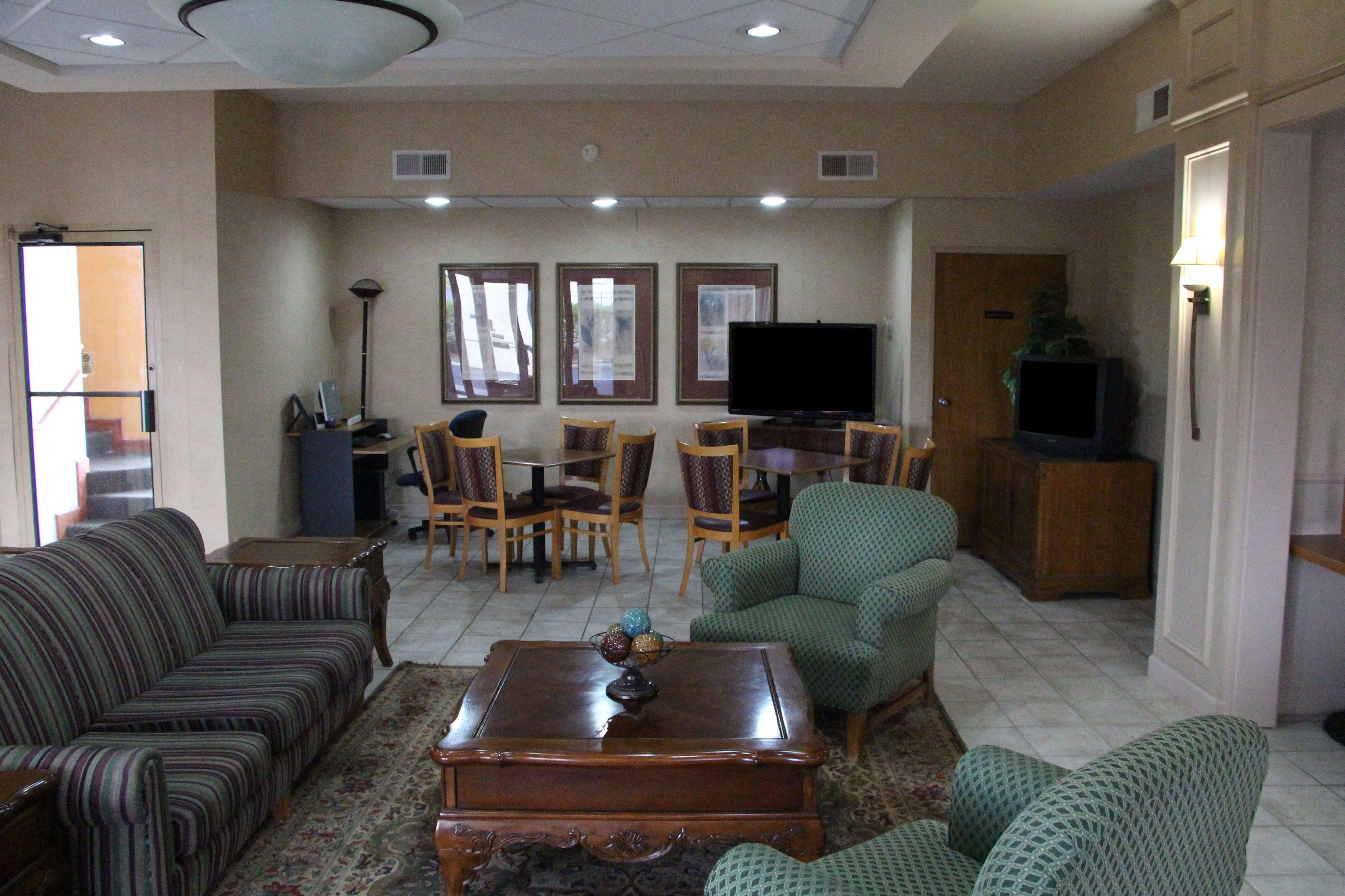 Red Roof Inn & Suites Monroe, NC
