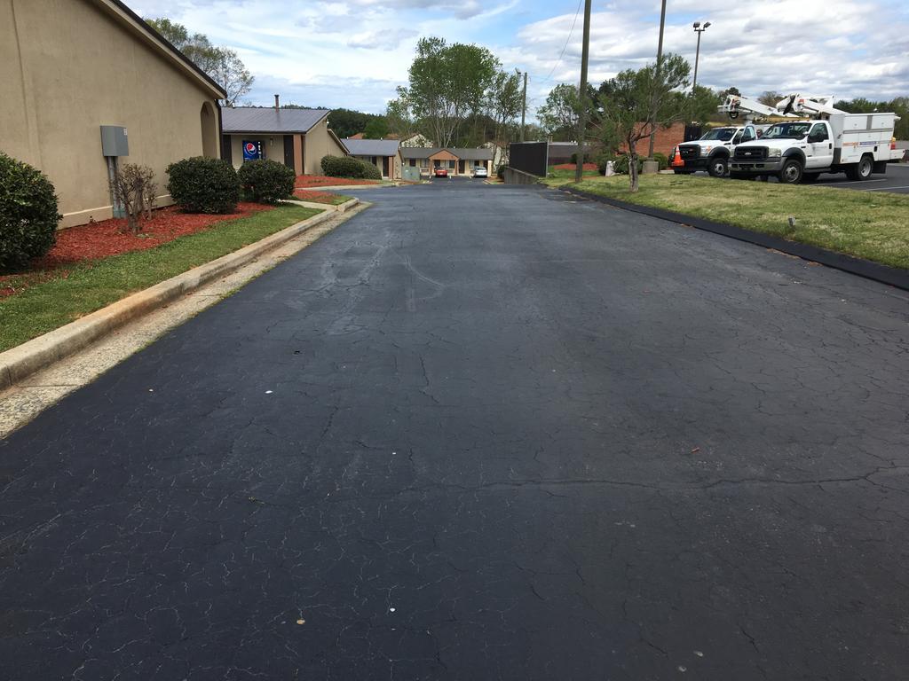 Super 8 by Wyndham Monroe