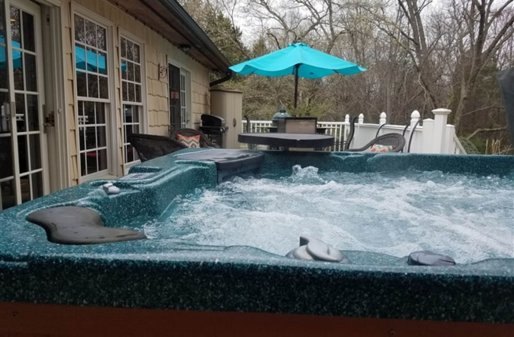 Silly Chickens Lodge