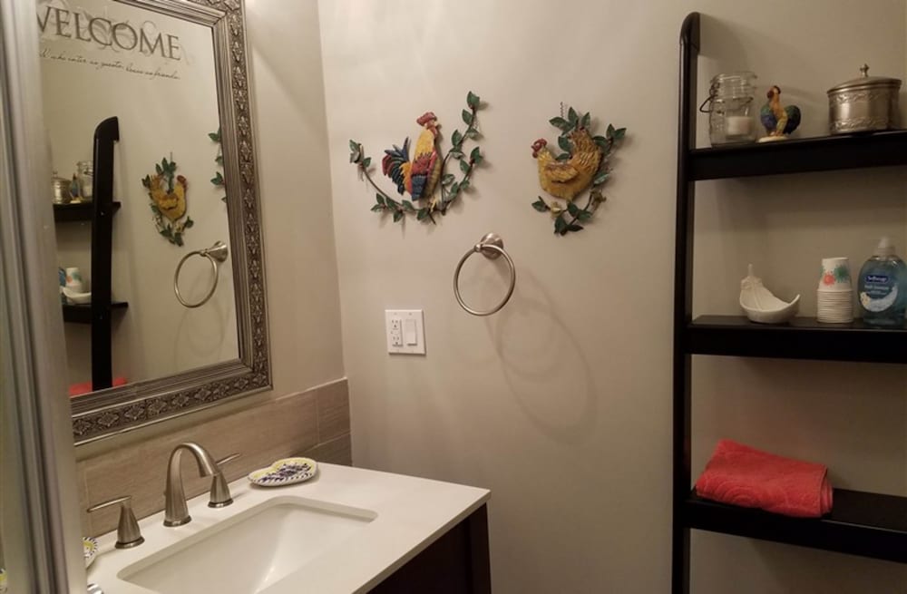 Silly Chickens Lodge