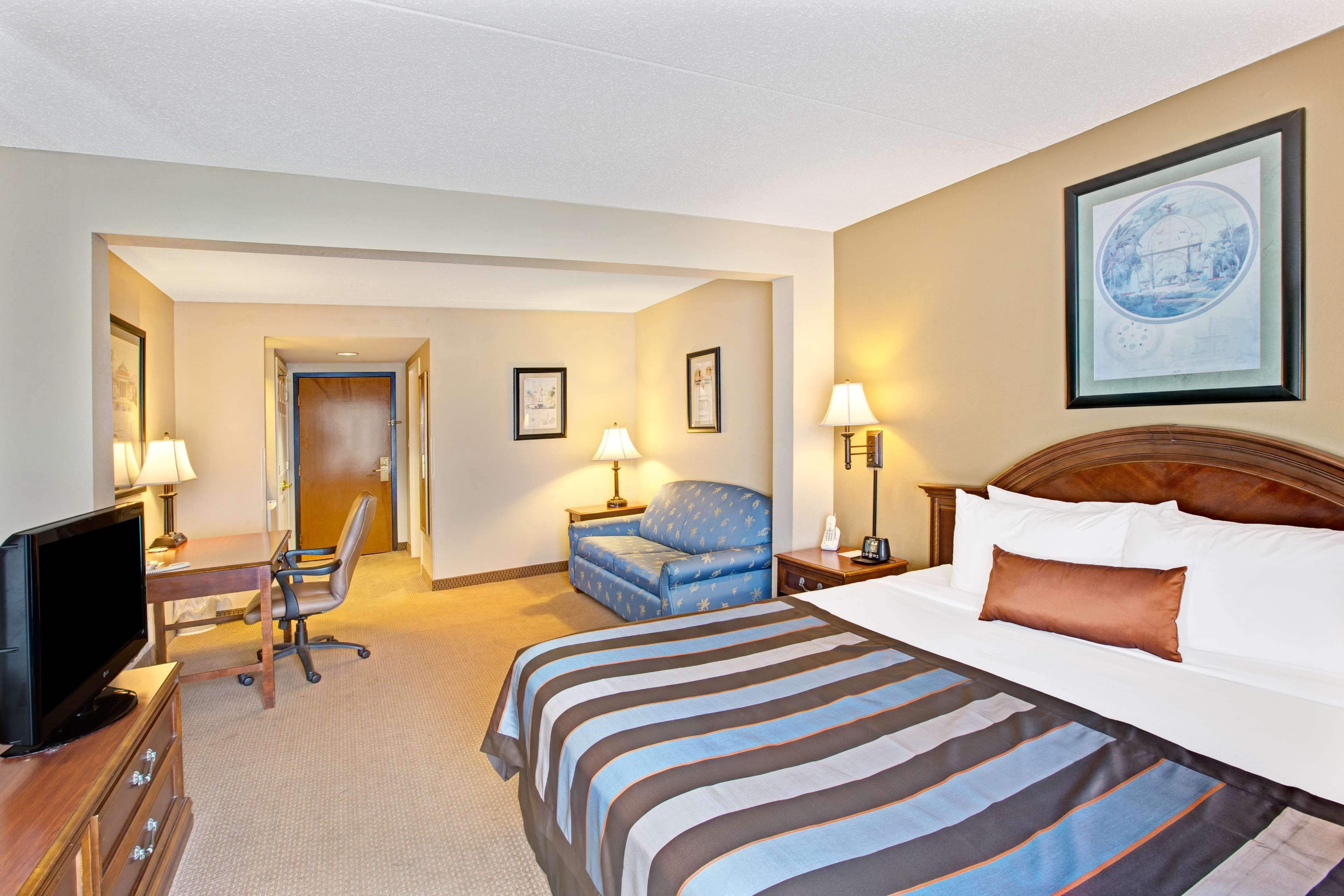 La Quinta Inn & Suites by Wyndham Mooresville