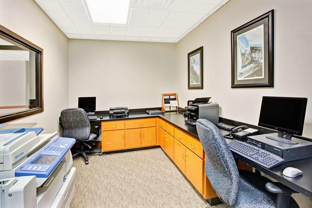 La Quinta Inn & Suites by Wyndham Mooresville