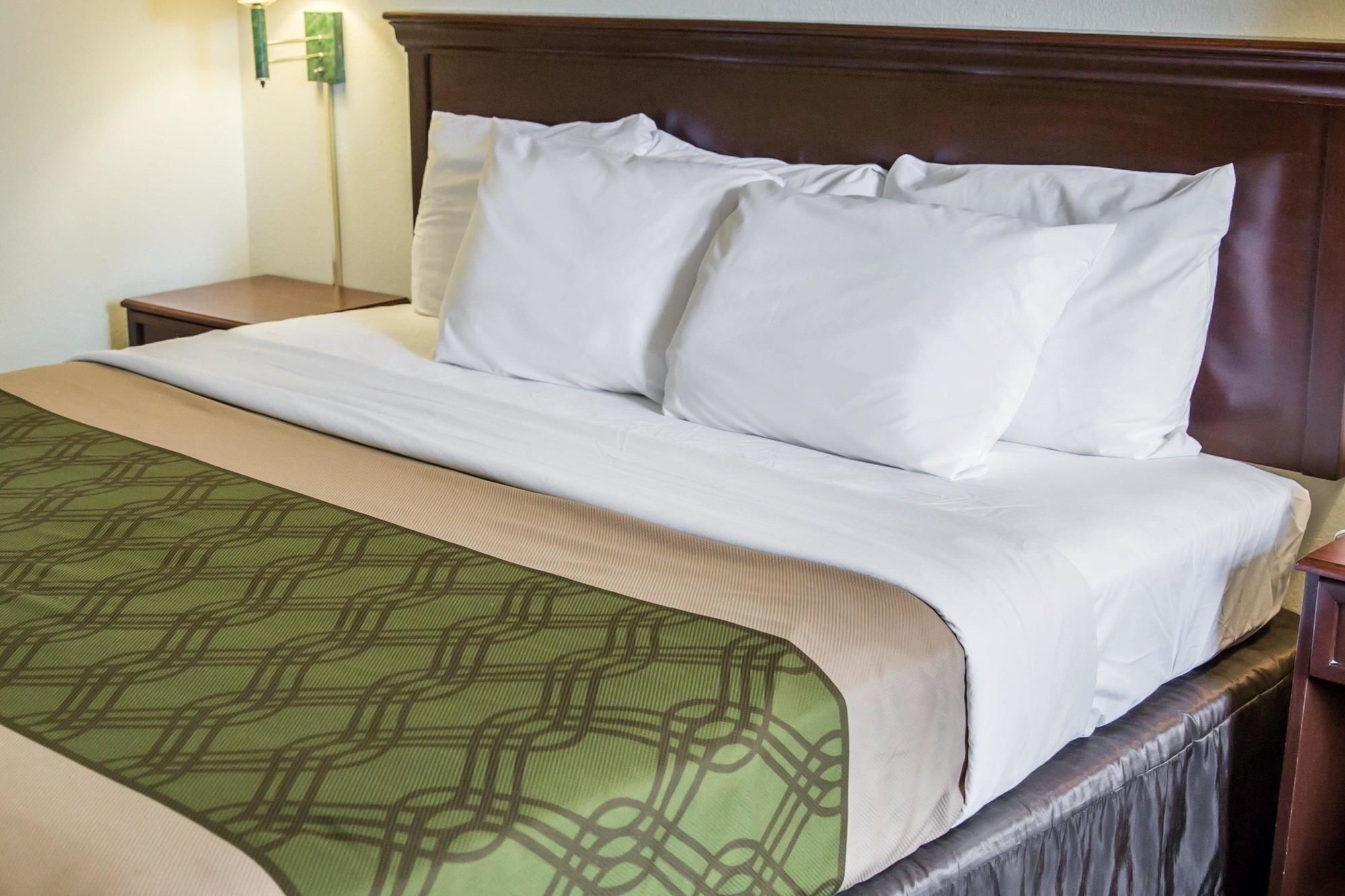 Econo Lodge Crystal Coast