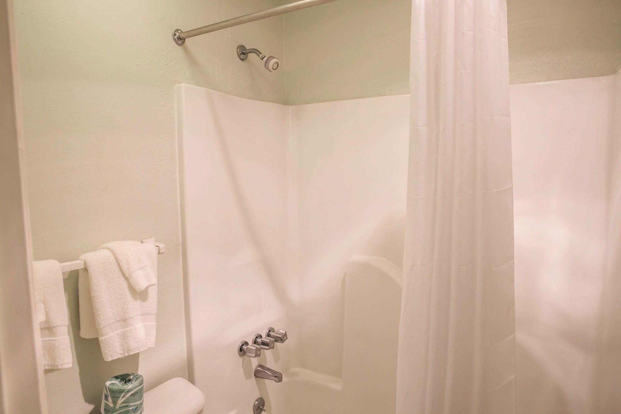 Econo Lodge Crystal Coast