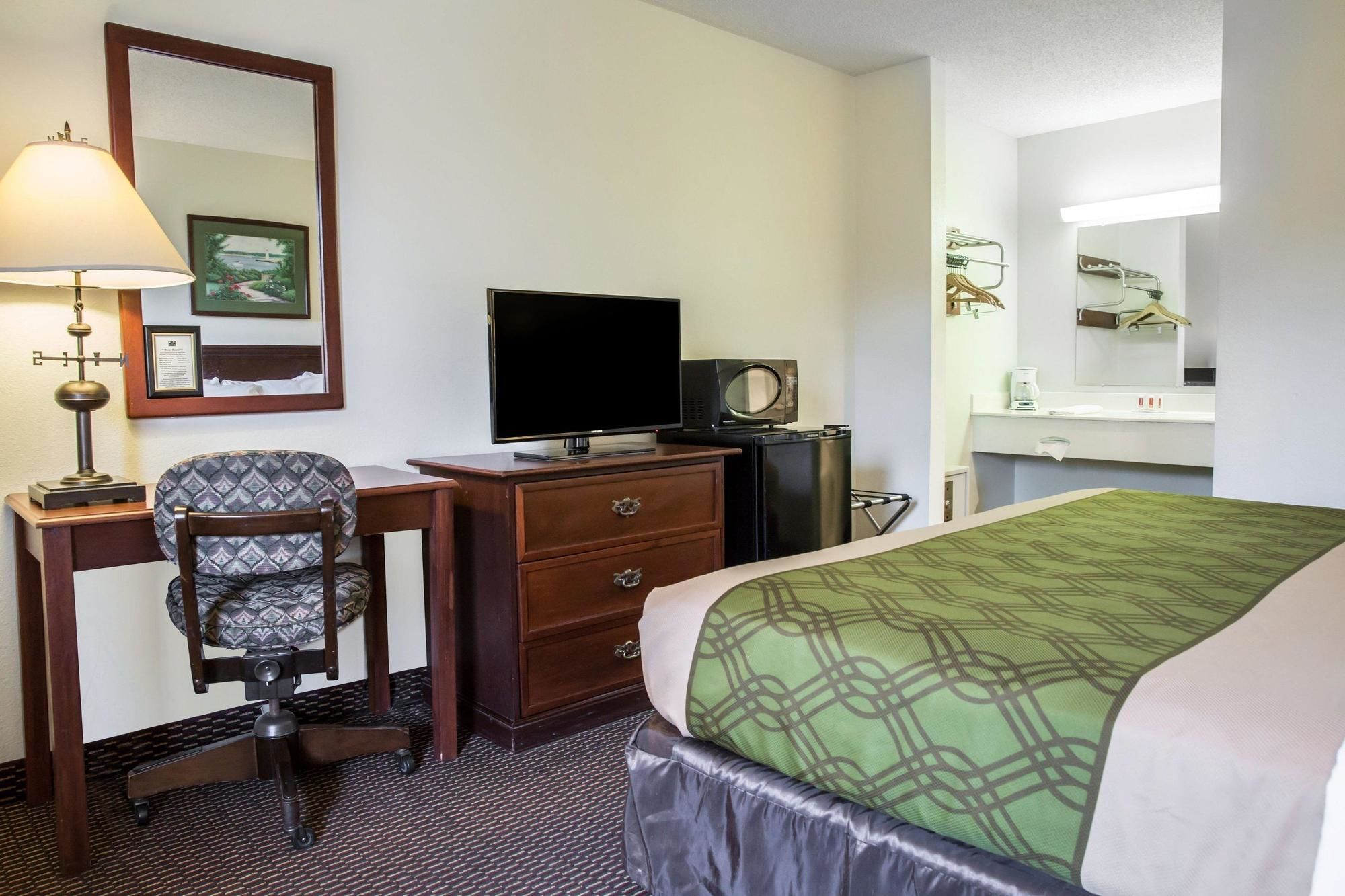Econo Lodge Crystal Coast