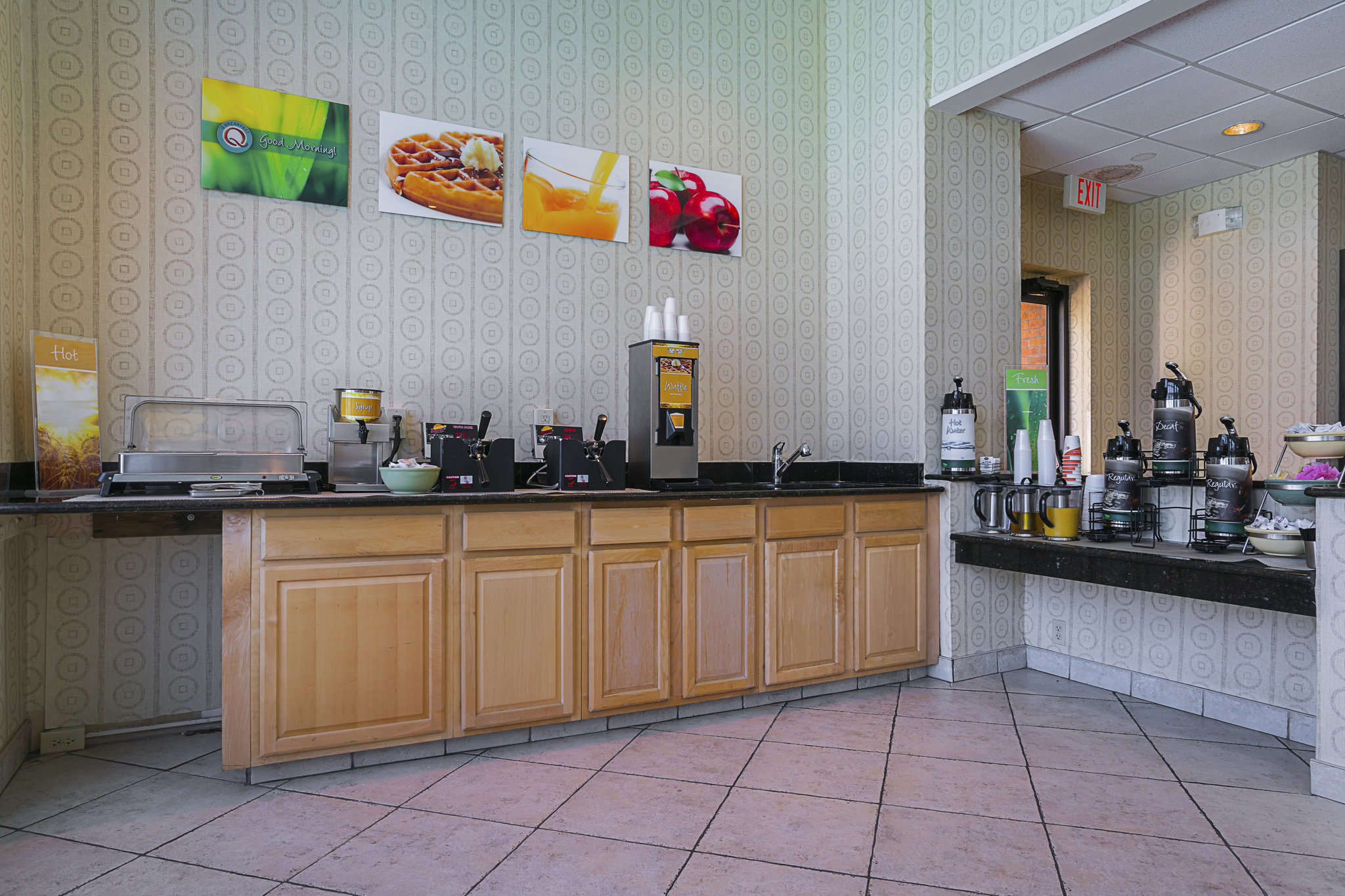 Garnet Inn & Suites
