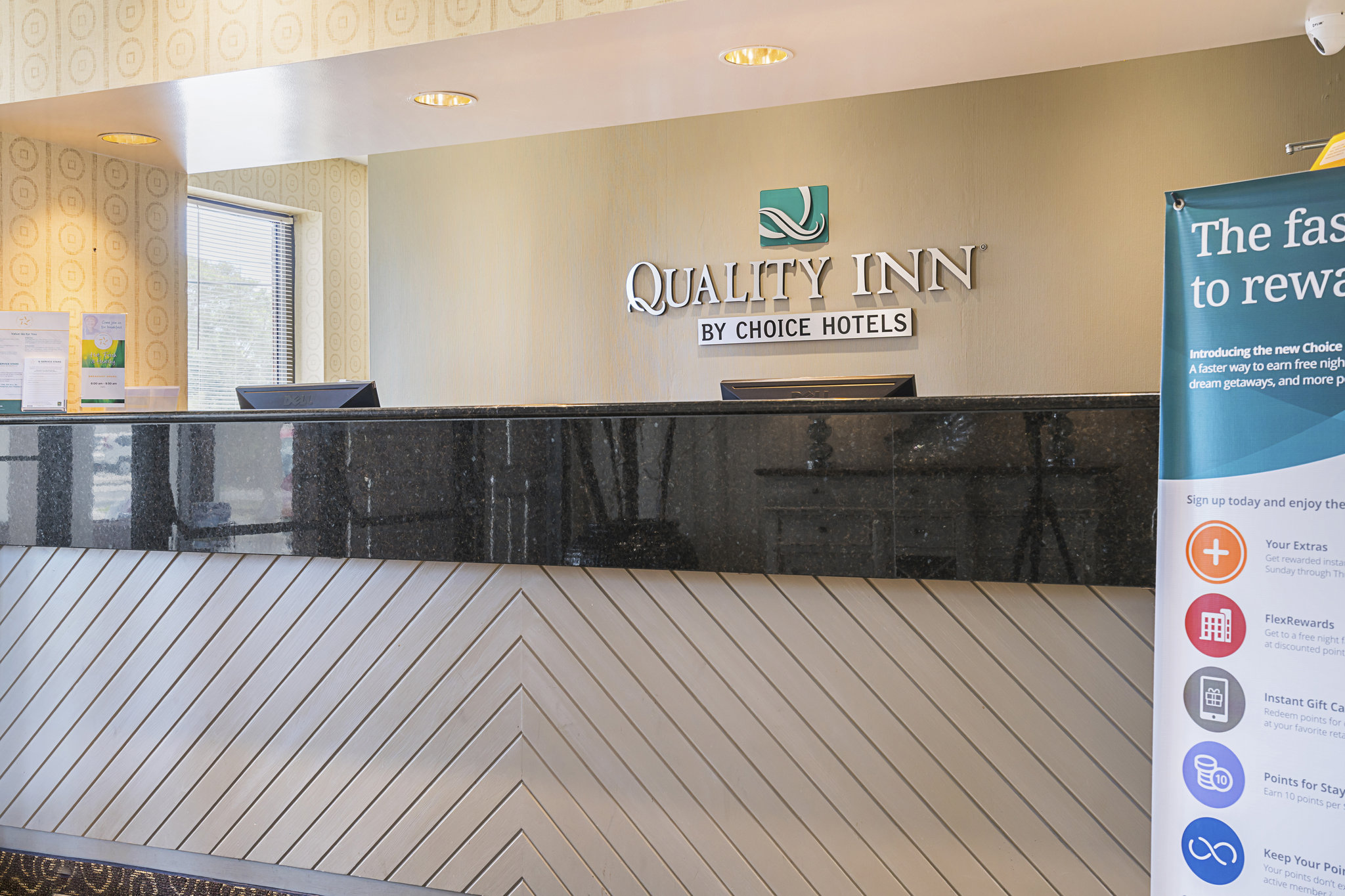 Garnet Inn & Suites