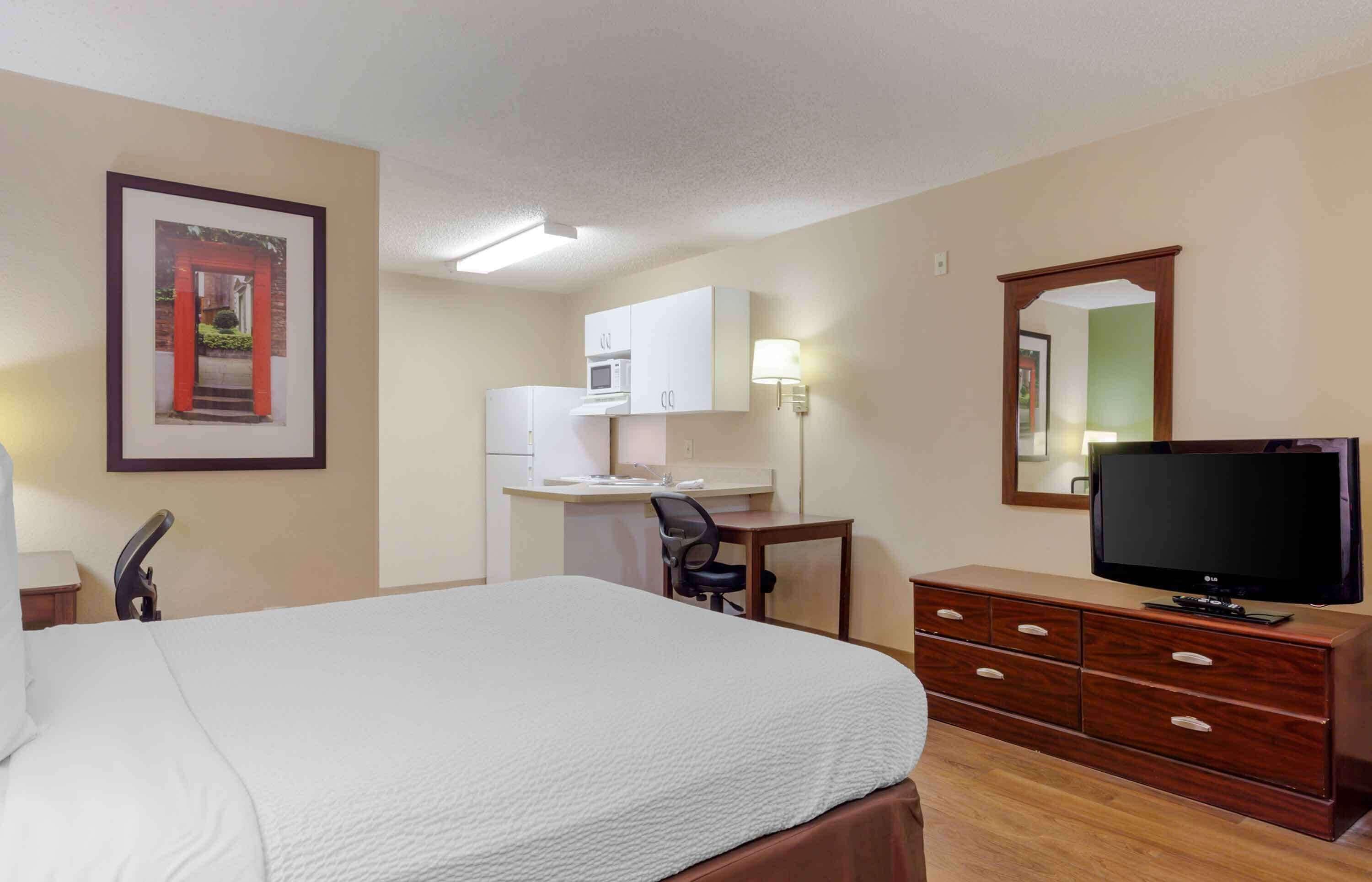 Extended Stay America Select Suites Raleigh RDU Airport