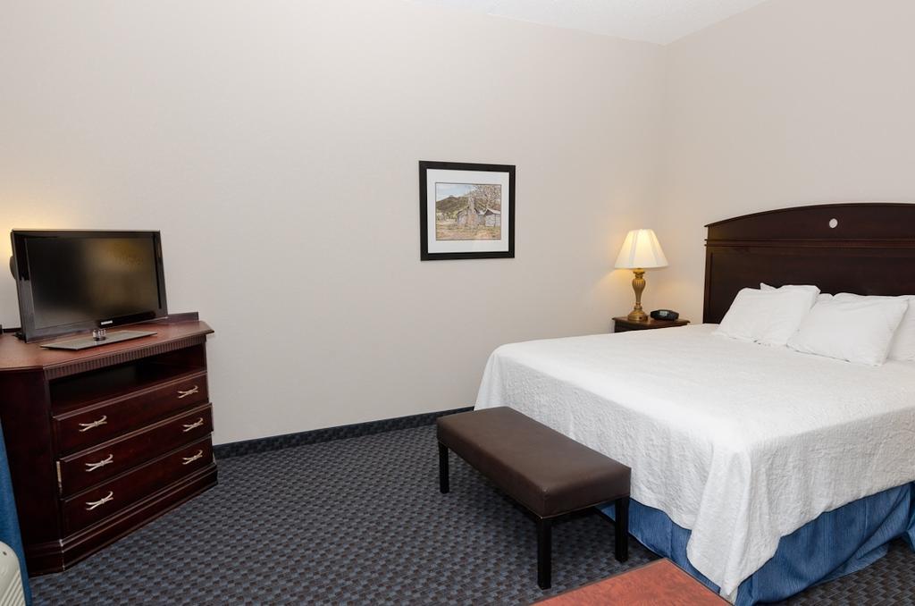 Hampton Inn Mount Airy