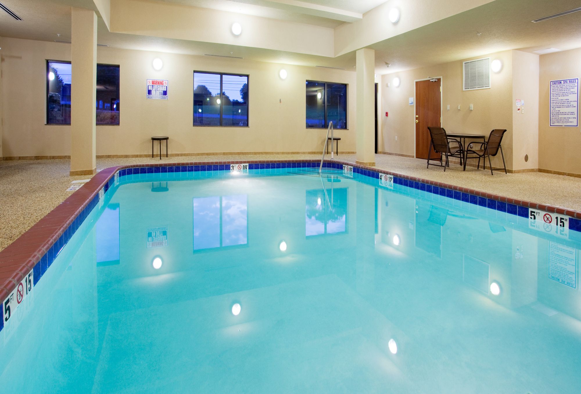 Holiday Inn Express Hotel & Suites Mount Airy