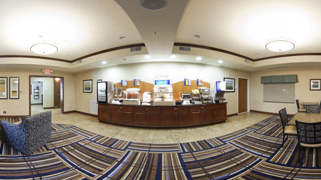 Holiday Inn Express Hotel & Suites Mount Airy