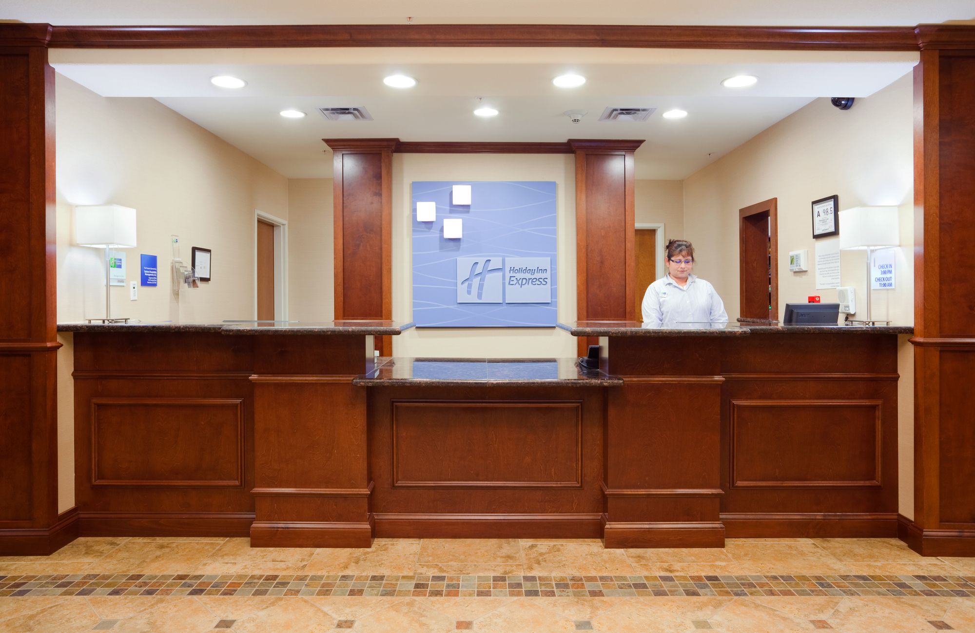 Holiday Inn Express Hotel & Suites Mount Airy