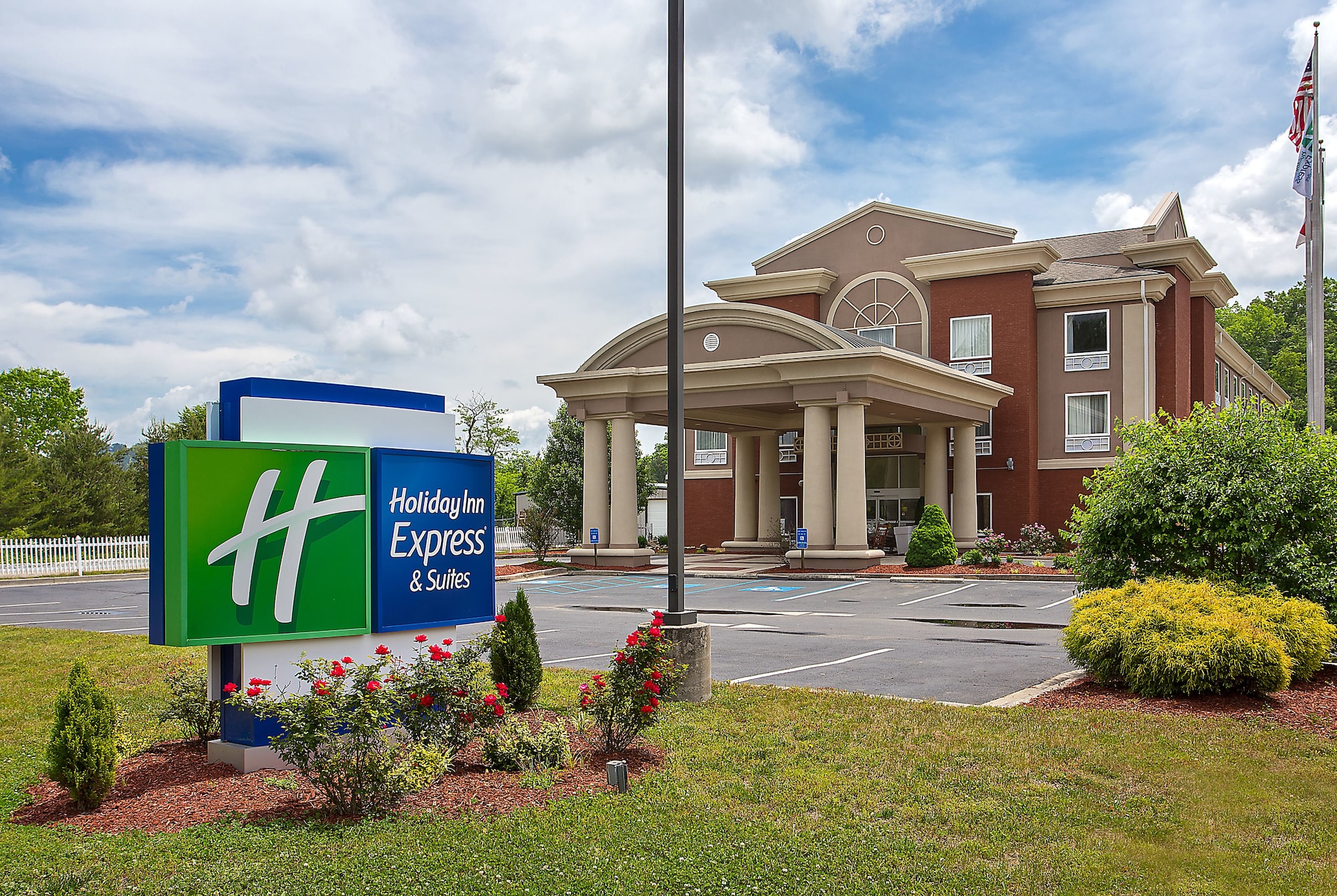 Holiday Inn Express & Suites Murphy