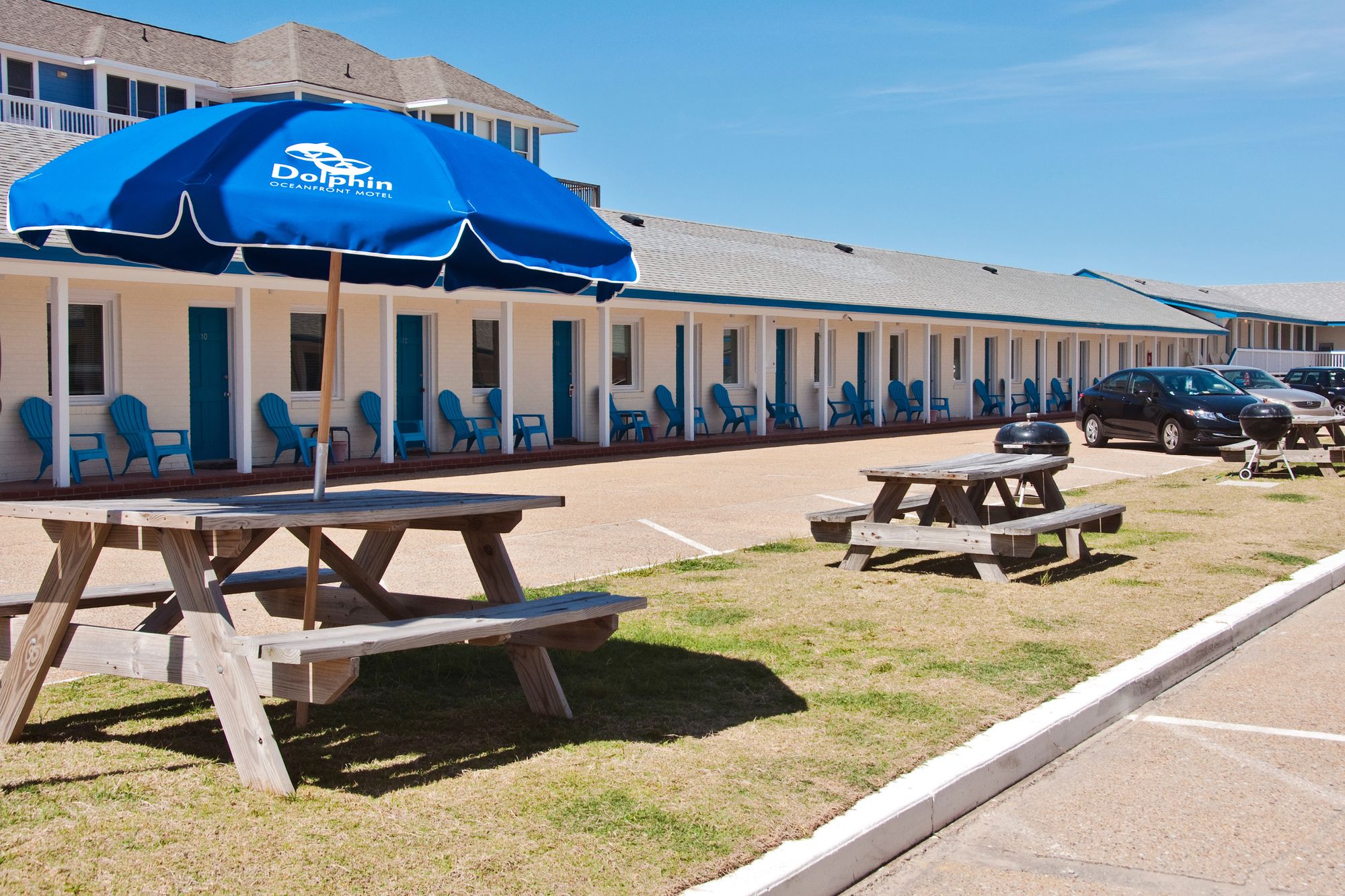 Dolphin Oceanfront Motel