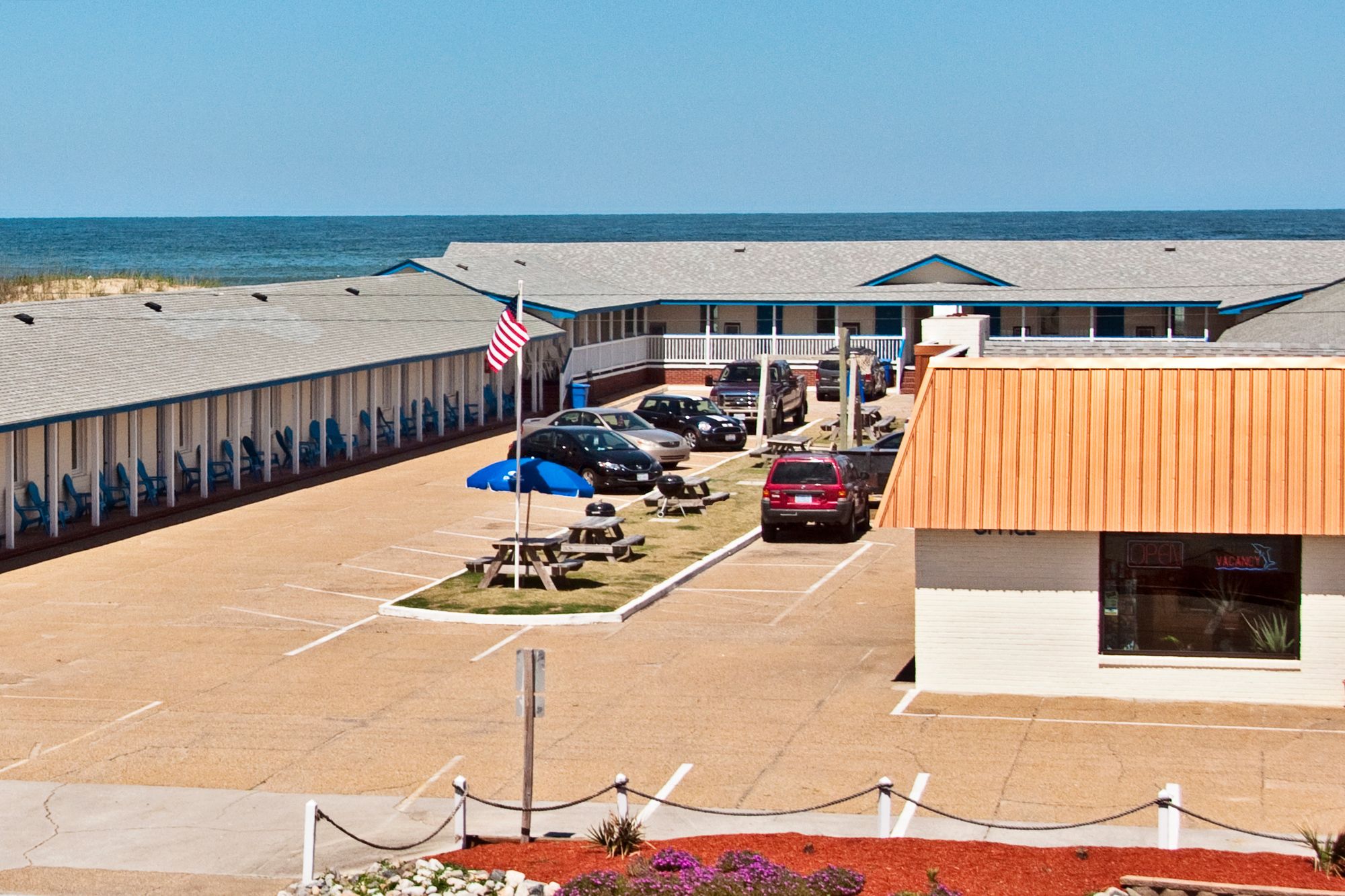 Dolphin Oceanfront Motel
